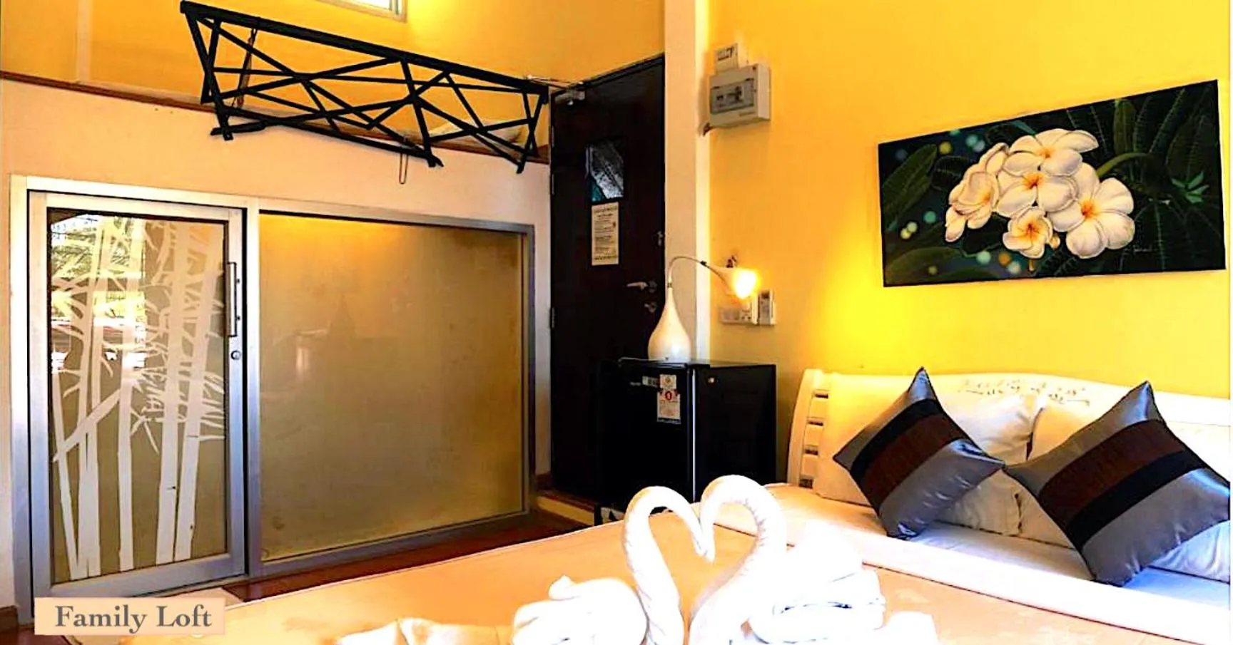 Bed in Phuket Paradiso