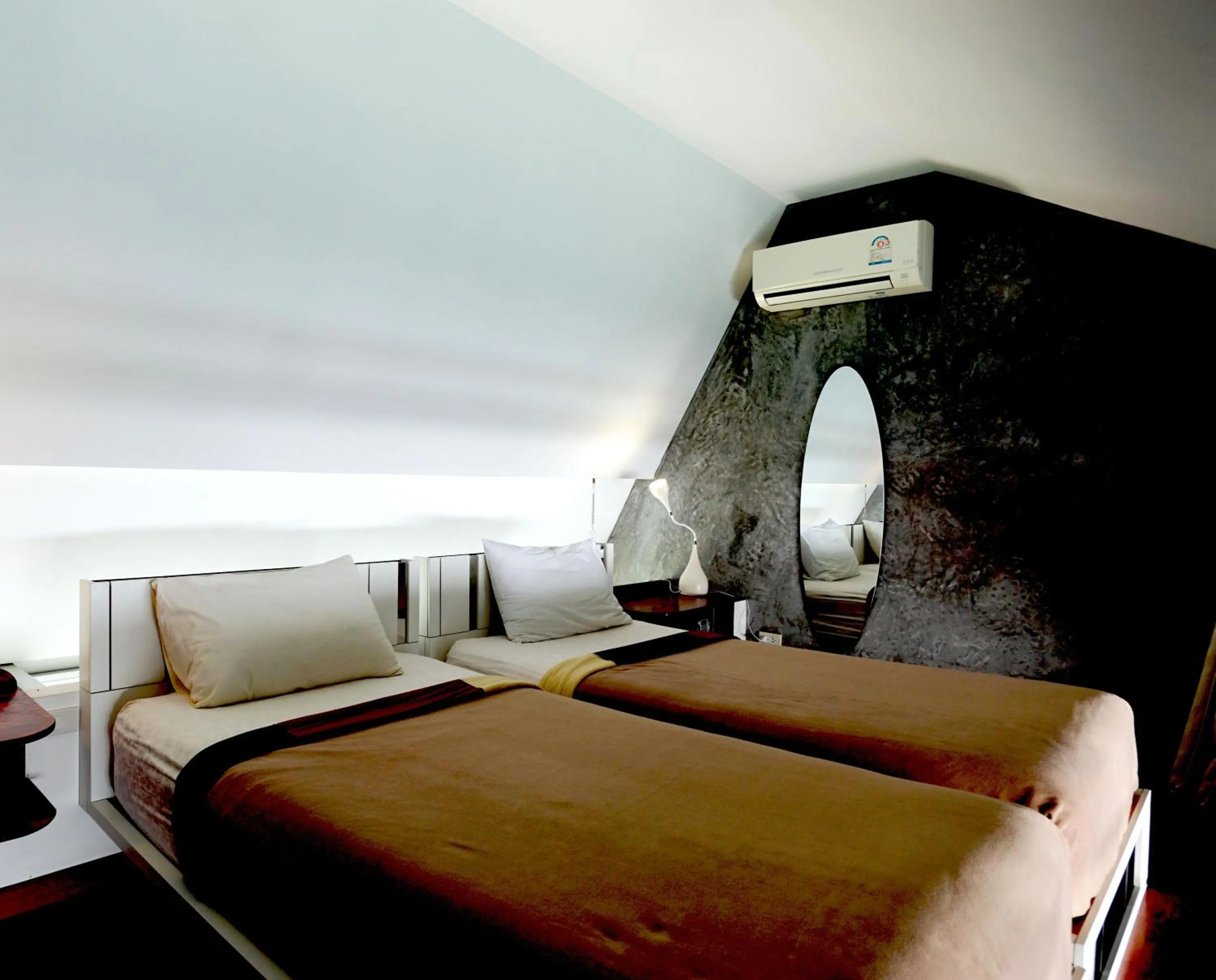 Bed in Phuket Paradiso