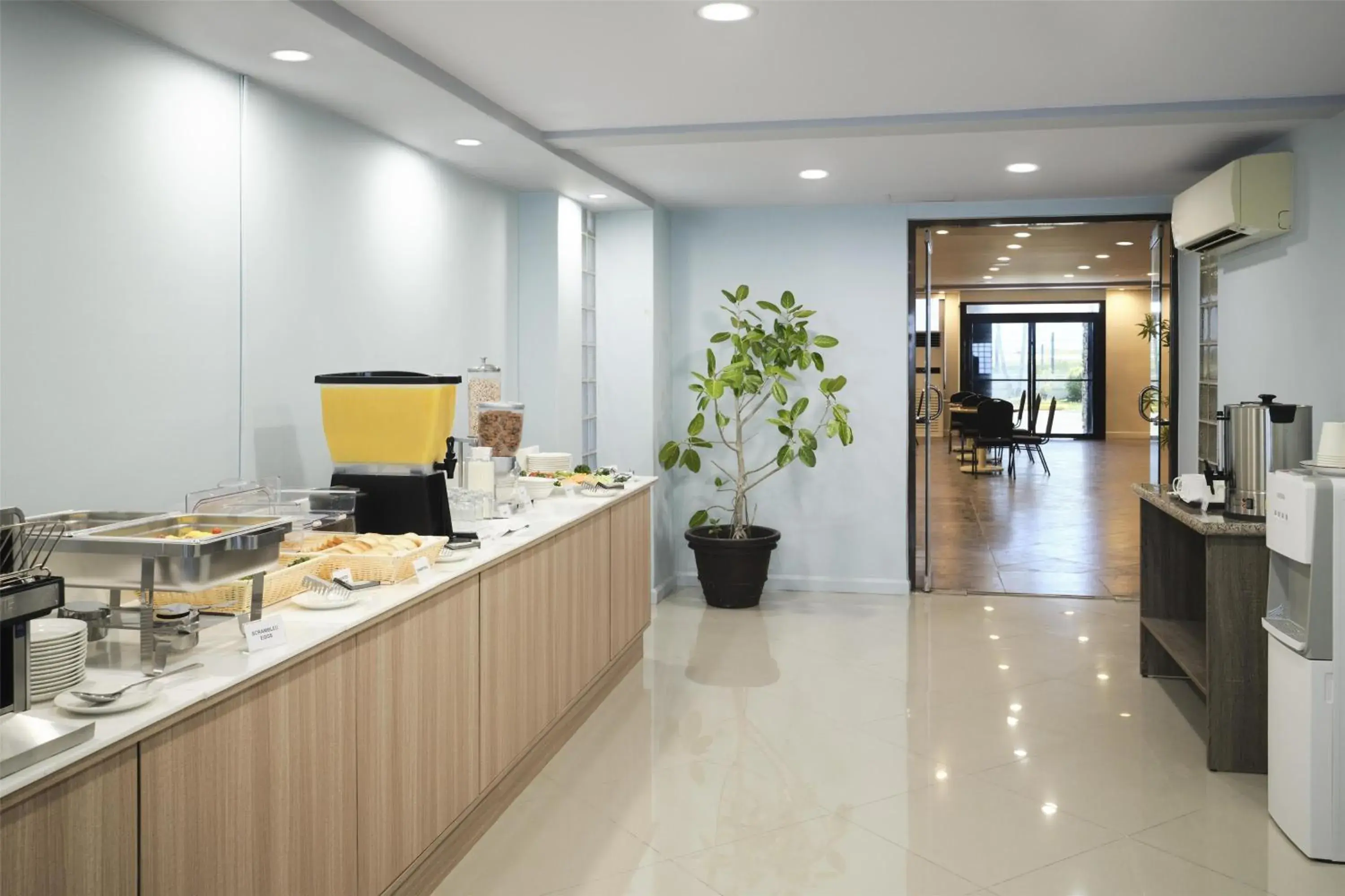 Restaurant/places to eat in SureStay by Best Western Guam Airport Restaurant/places to eat in SureStay by Best Western Guam Airport