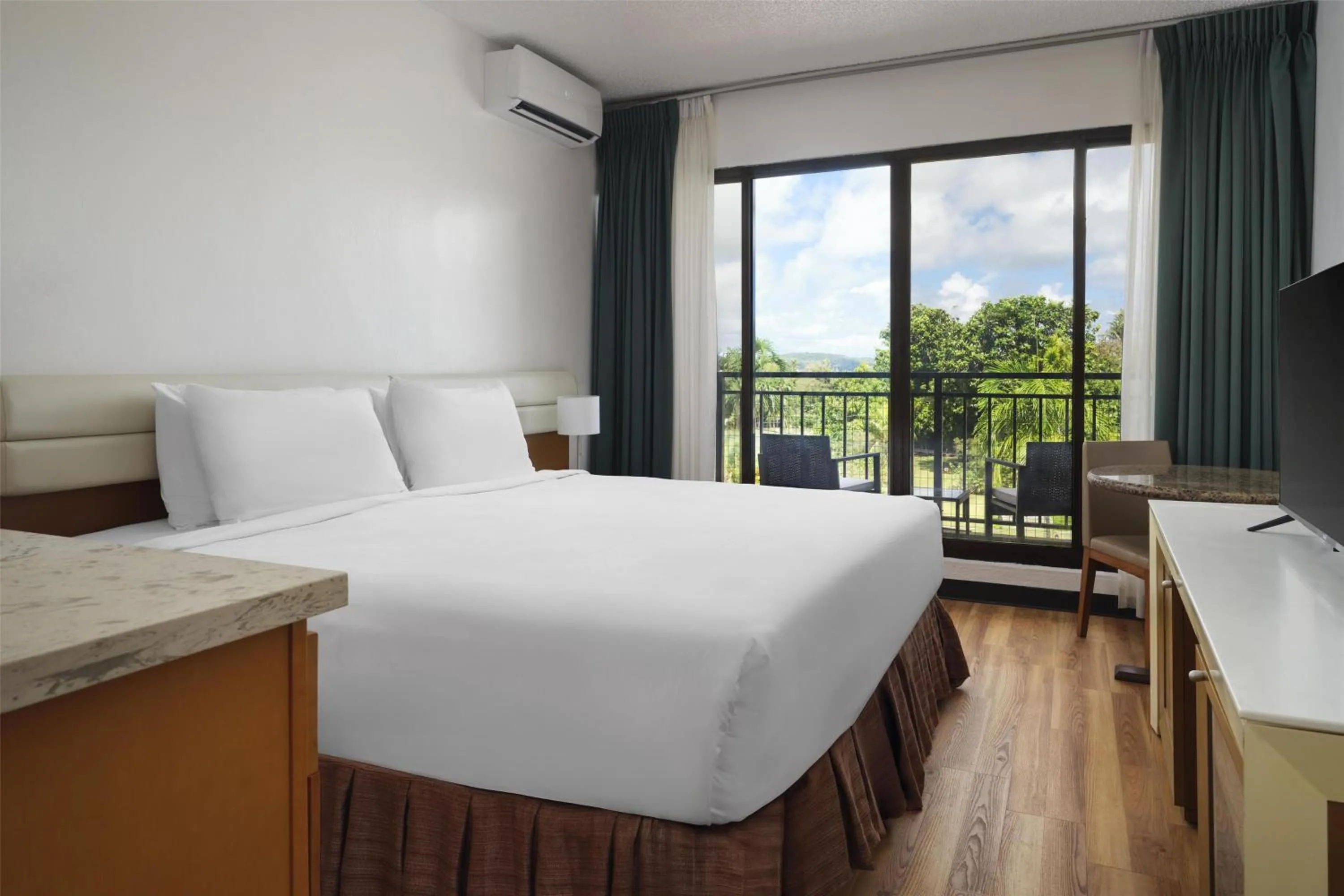 Bedroom, Bed in SureStay by Best Western Guam Airport