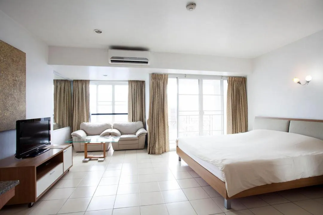 Bed in Galare Thong Tower