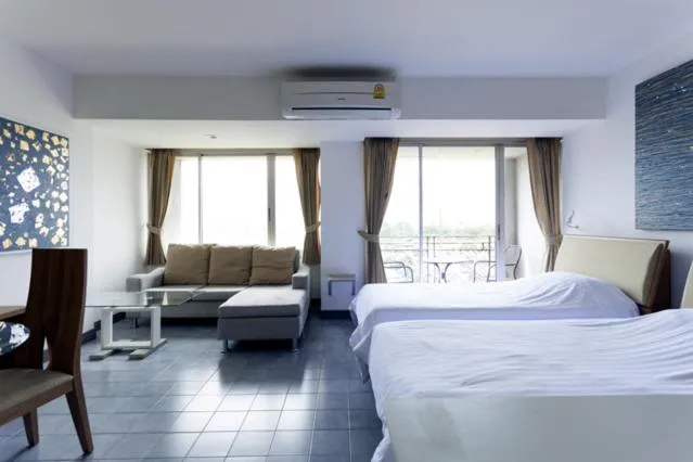 Day, Bed in Galare Thong Tower