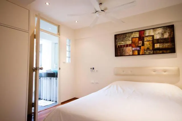 Photo of the whole room, Bed in Galare Thong Tower