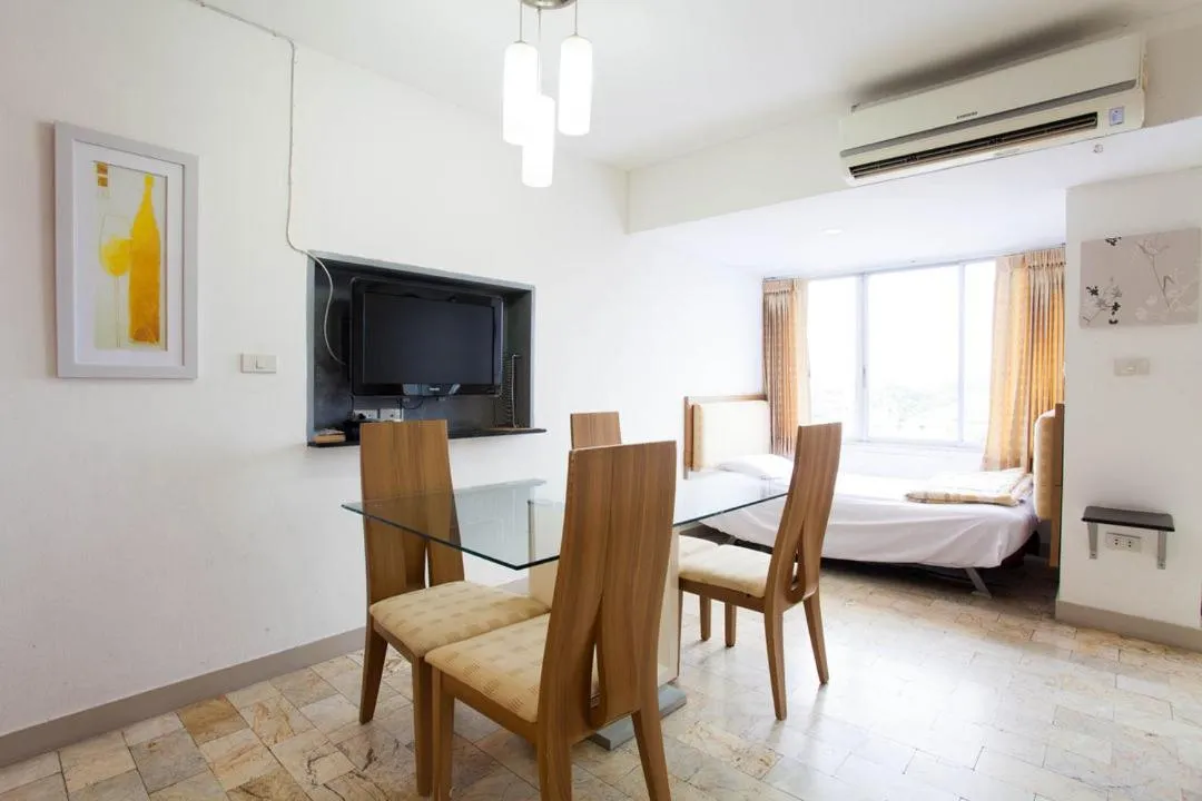 Bed in Galare Thong Tower