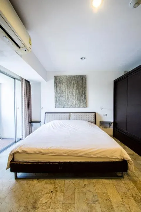 Bed in Galare Thong Tower