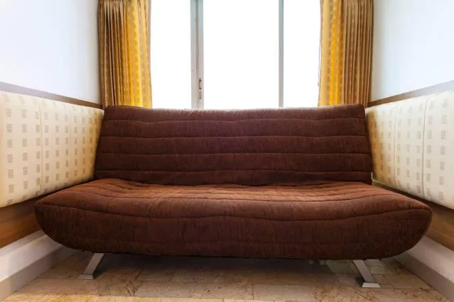 Seating area in Galare Thong Tower