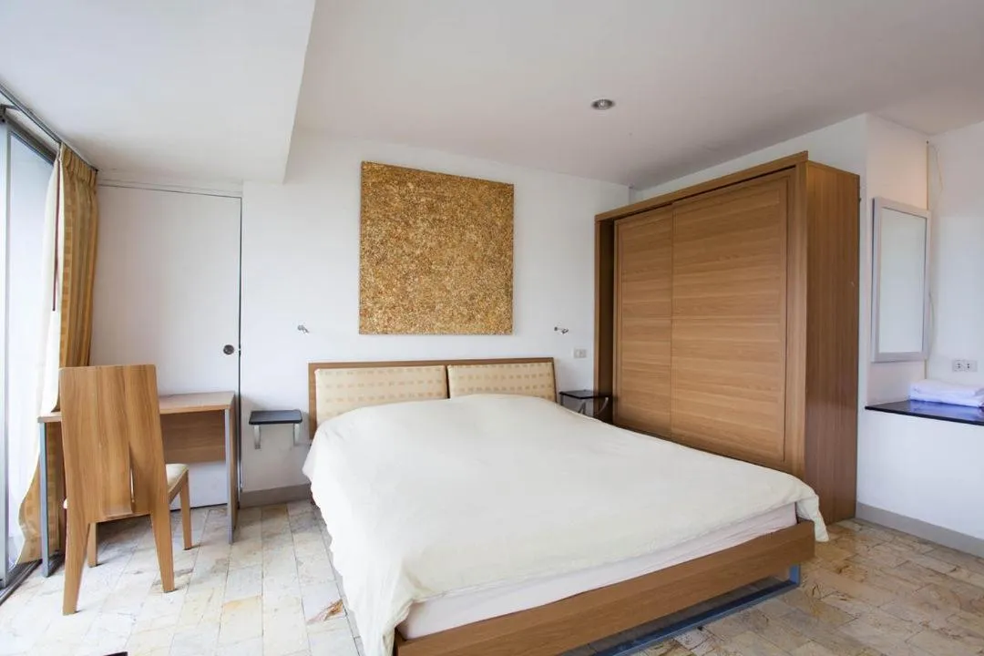 Bed in Galare Thong Tower