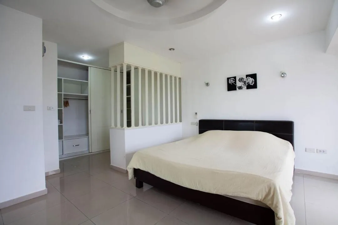 Bed in Galare Thong Tower