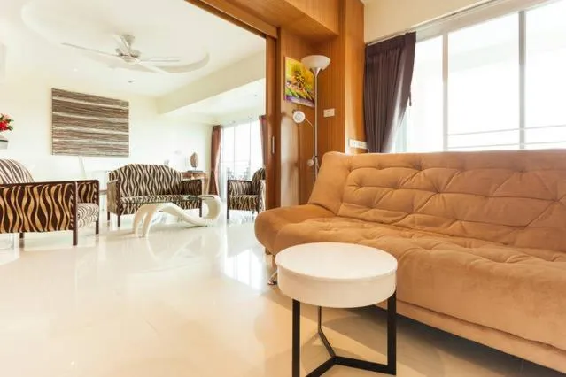 Lobby or reception in Galare Thong Tower