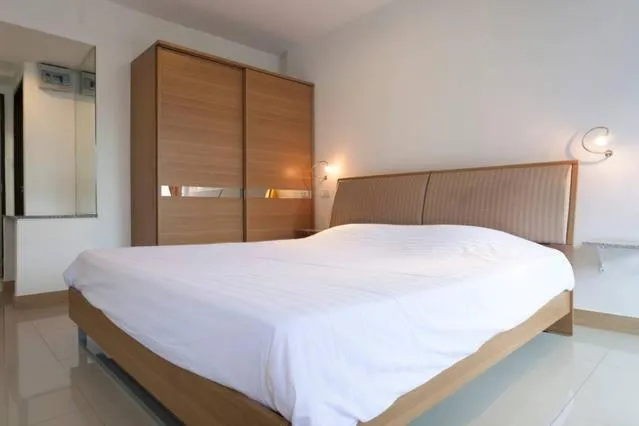 Bed in Galare Thong Tower