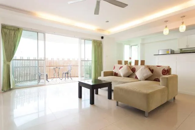 Day in Galare Thong Tower