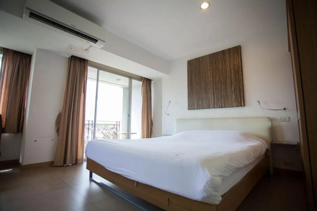 Bed in Galare Thong Tower