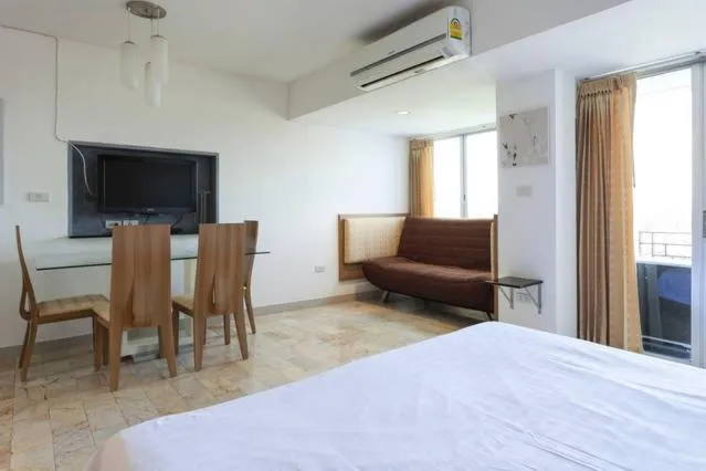 Dining area, Bed in Galare Thong Tower