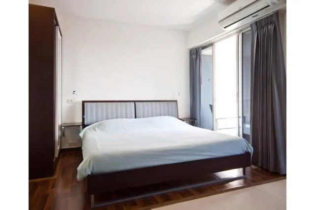 Bed in Galare Thong Tower