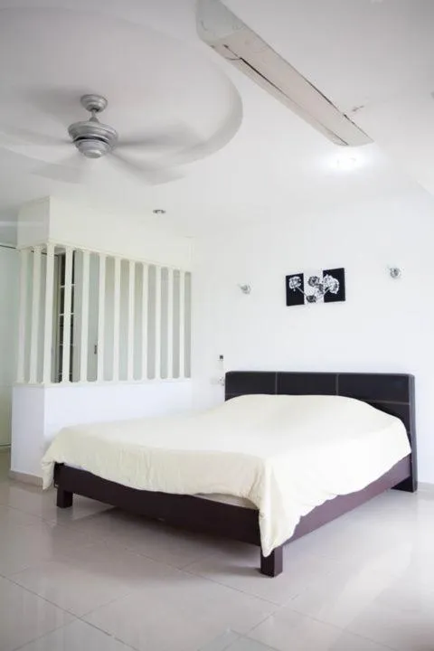 Bed in Galare Thong Tower
