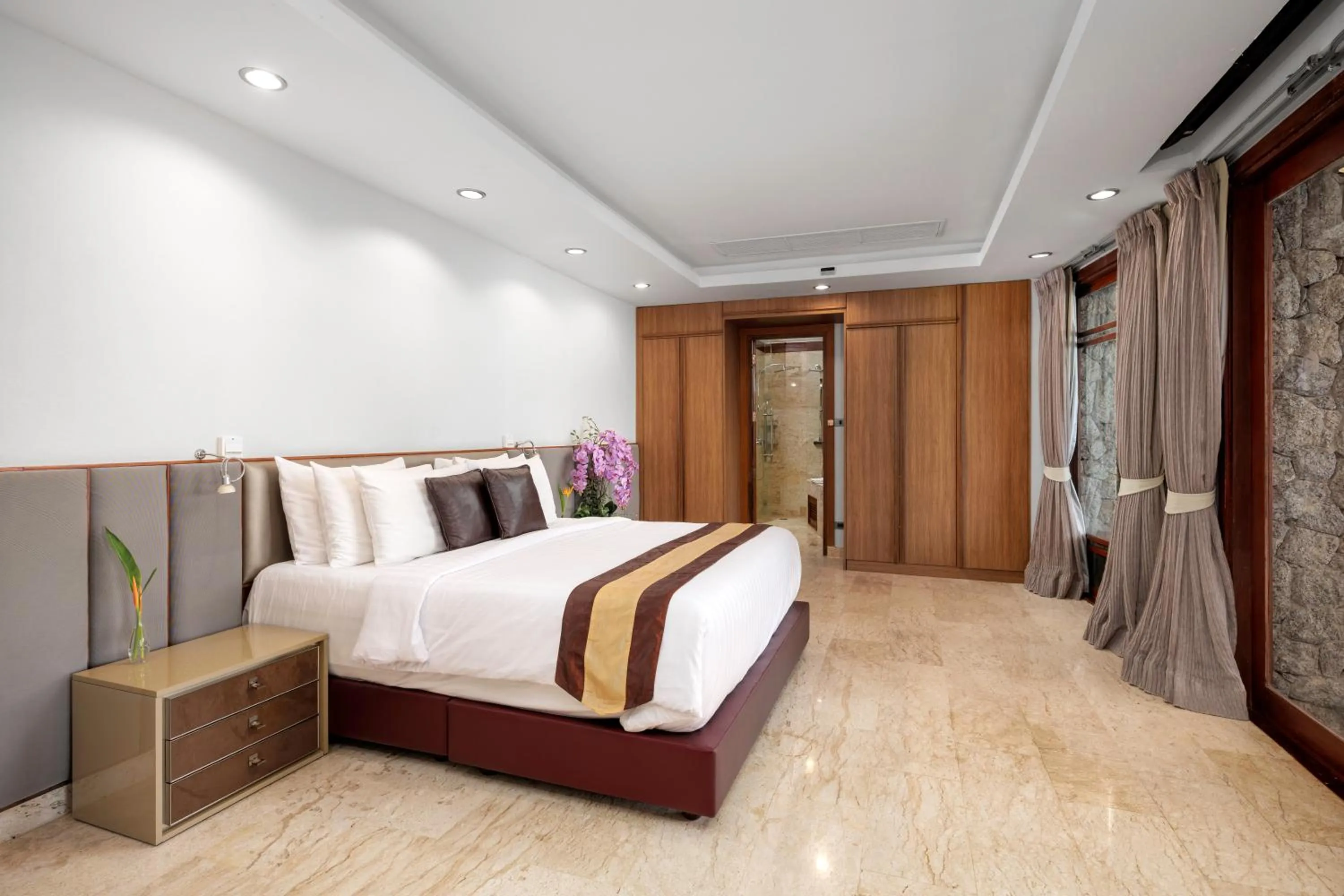 Photo of the whole room, Bed in Luxury 4 pool Seaview 6 bedroom Villa on Surin Hill