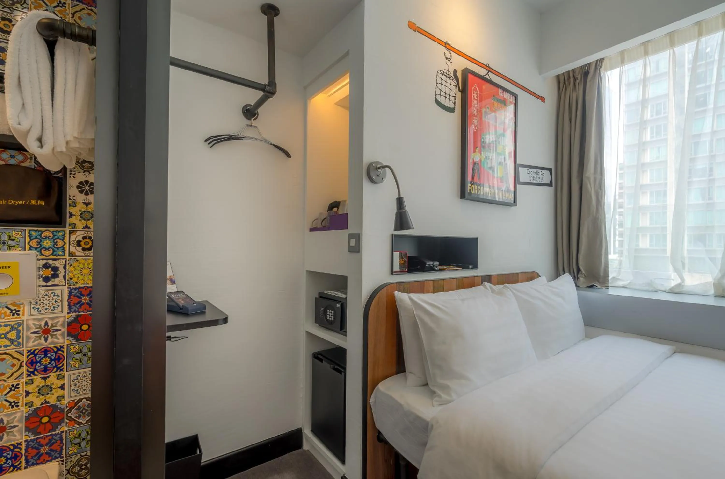 Bed in attitude on granville