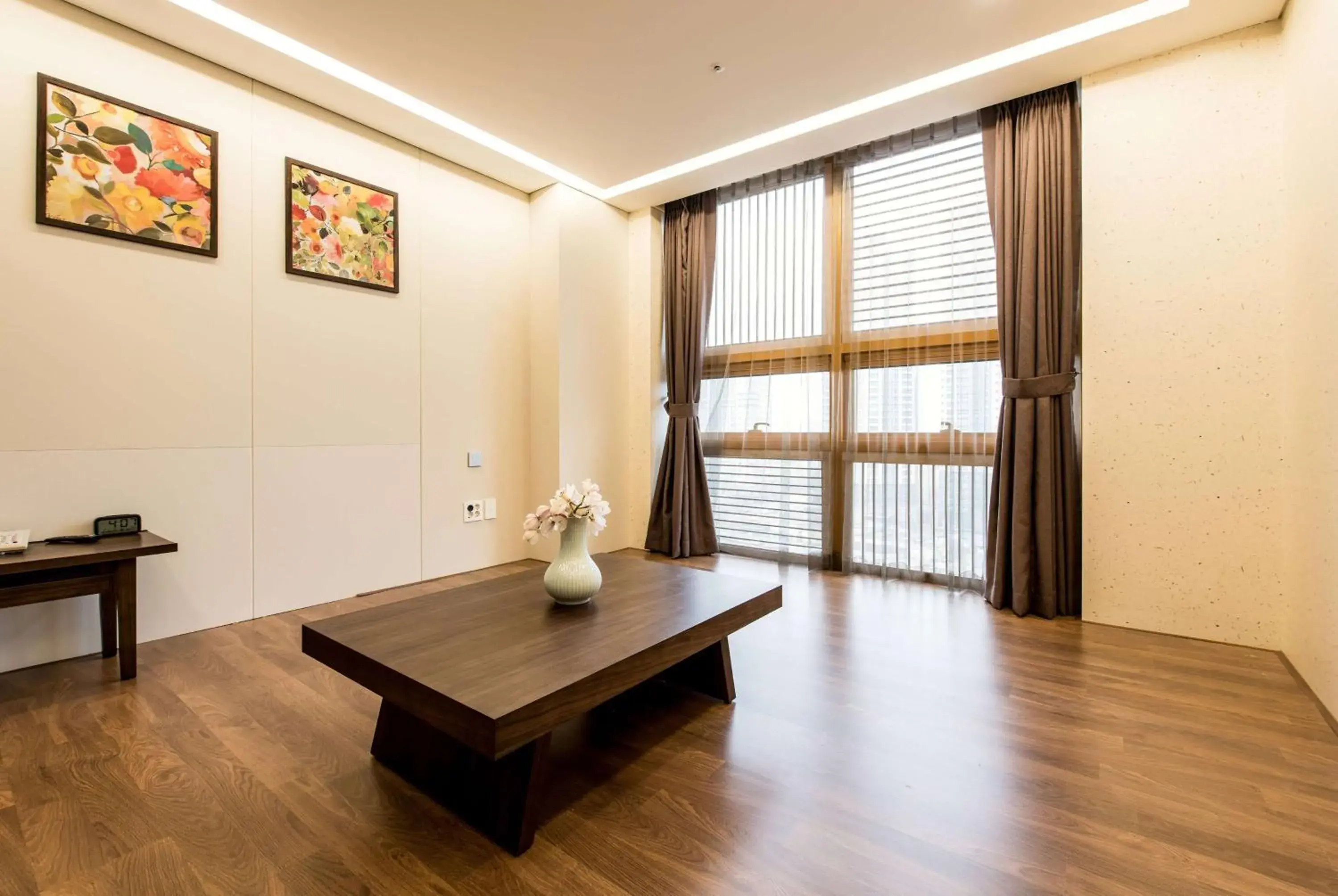 Photo of the whole room in Ramada by Wyndham Incheon Photo of the whole room in Ramada by Wyndham Incheon