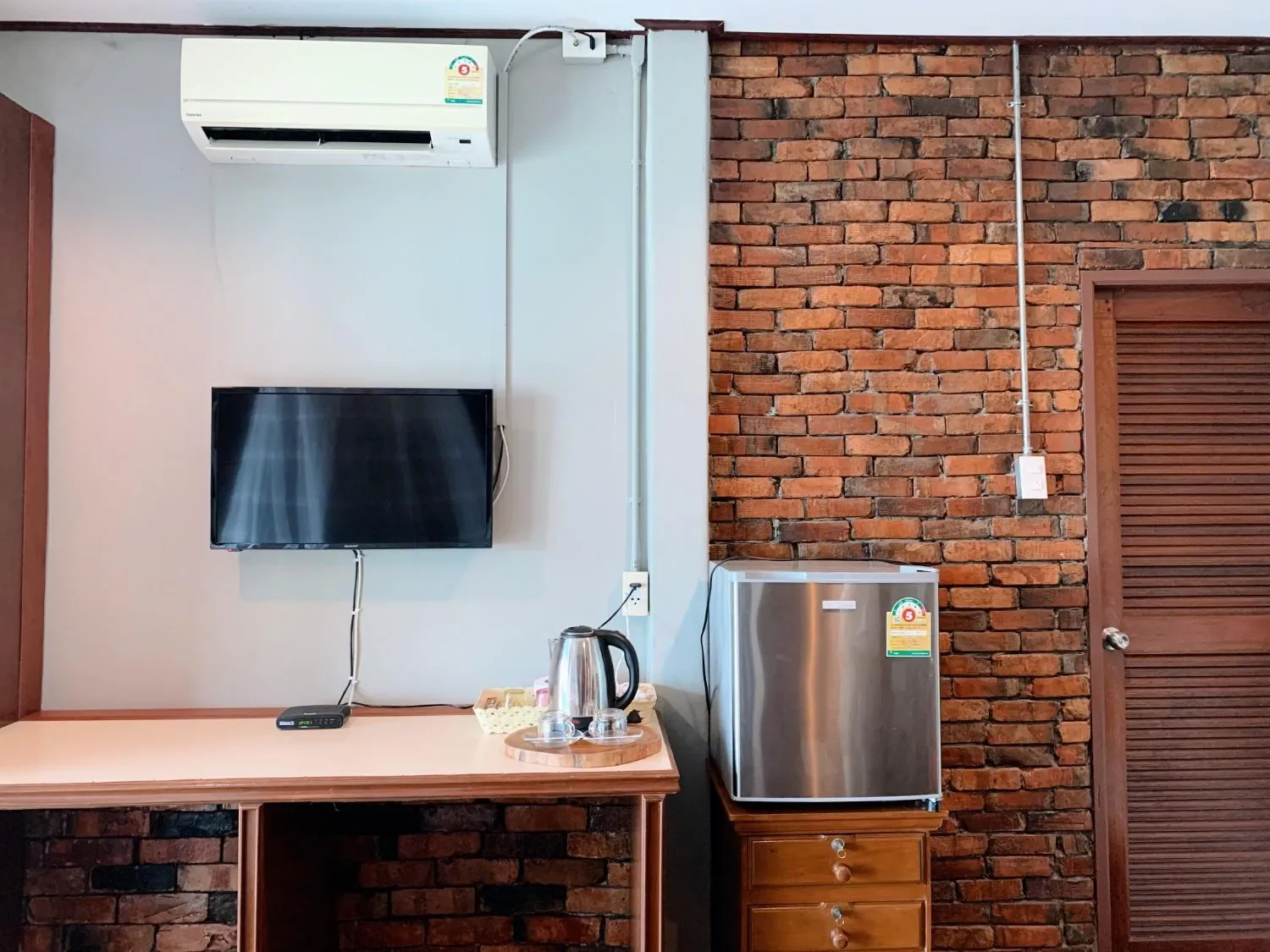 Coffee/tea facilities in Adang Island Resort