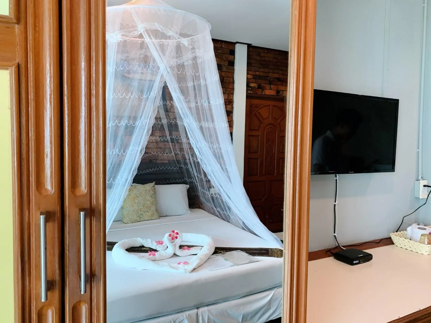 Decorative detail, Bed in Adang Island Resort