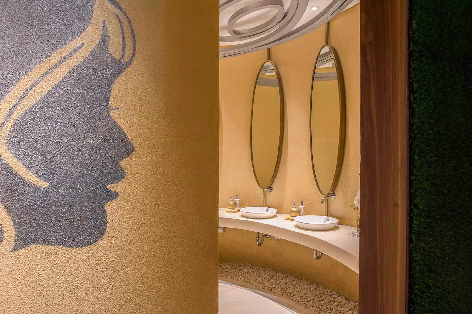 Toilet in Infinity8 Bali