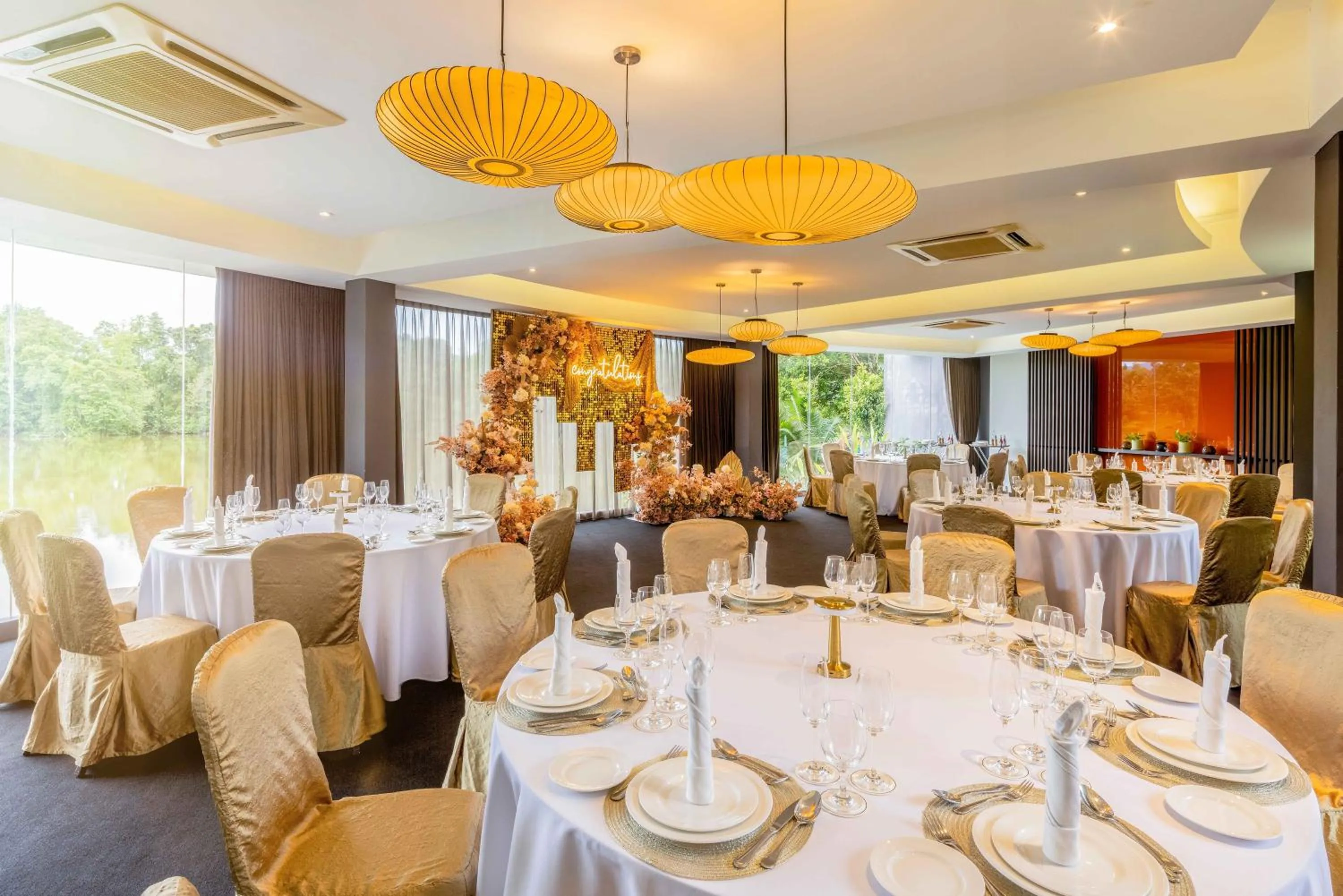 Food and drinks in Mangala Estate Boutique Resort - Small Luxury Hotels of the World