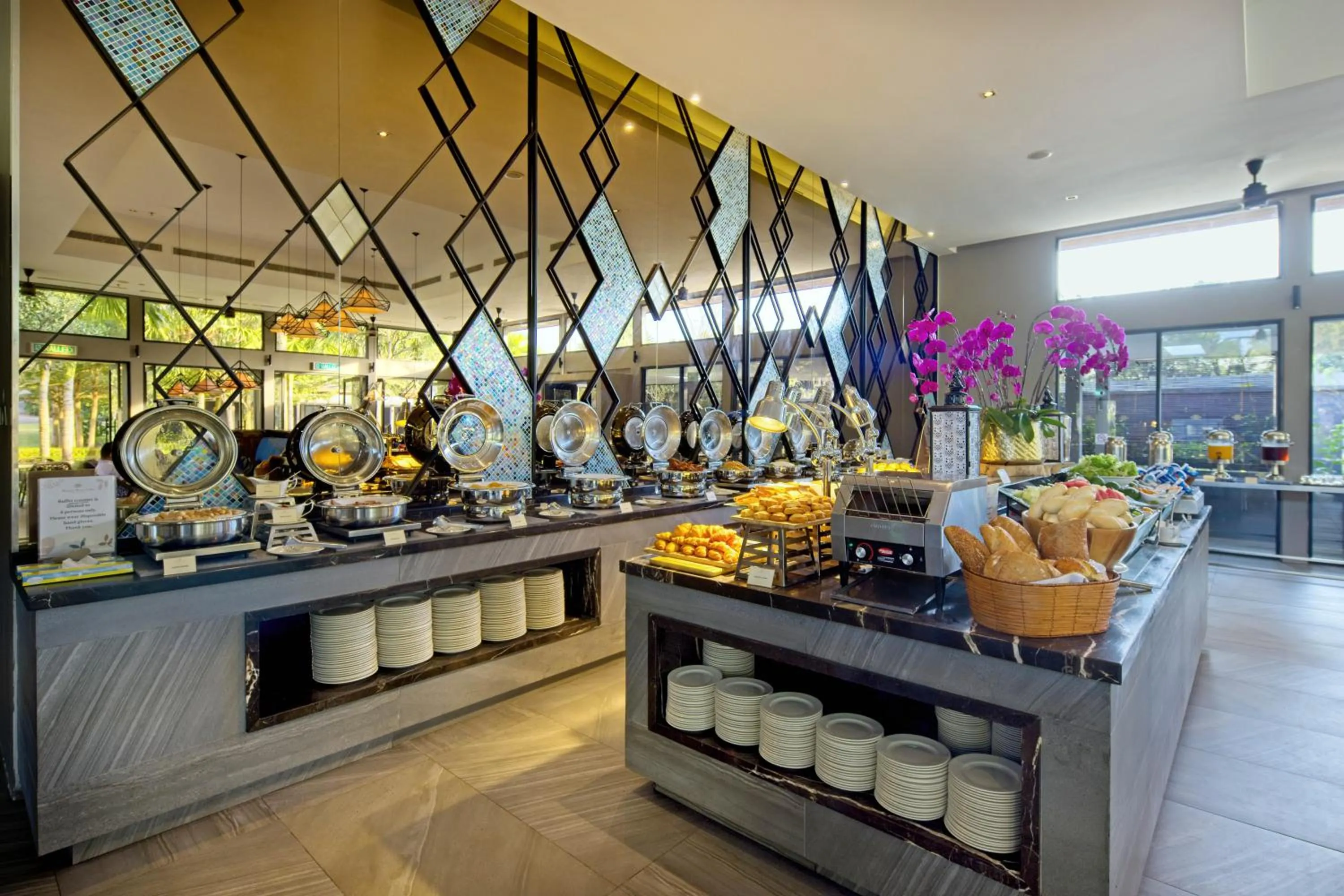 Restaurant/places to eat in Mangala Estate Boutique Resort - Small Luxury Hotels of the World