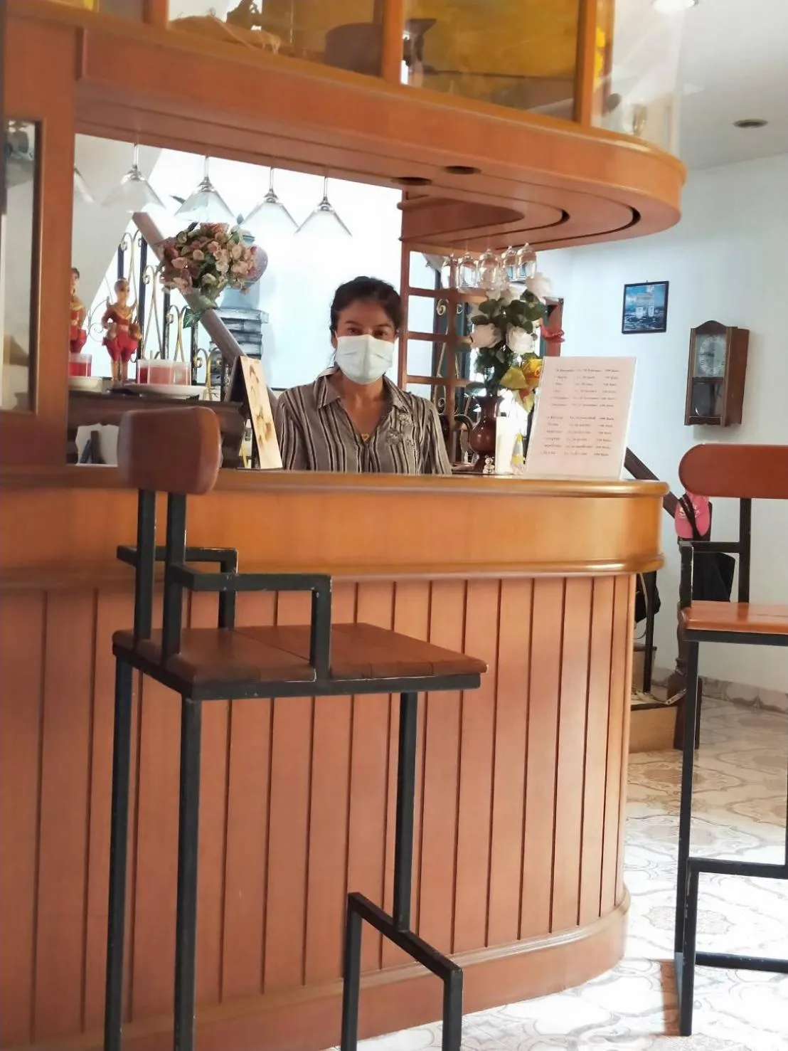 Ban Elephant Blanc Apartment