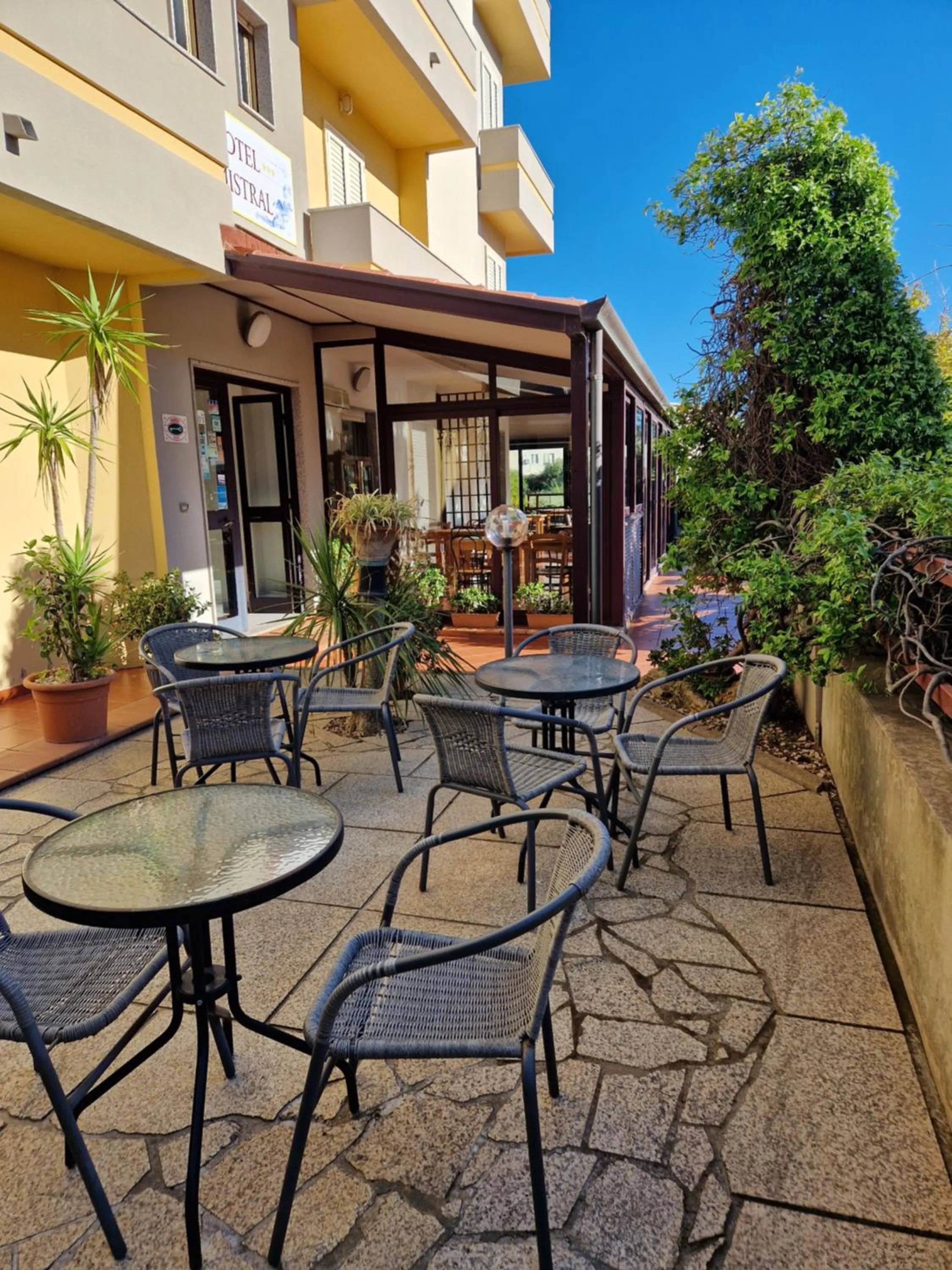 Garden in Hotel Mistral