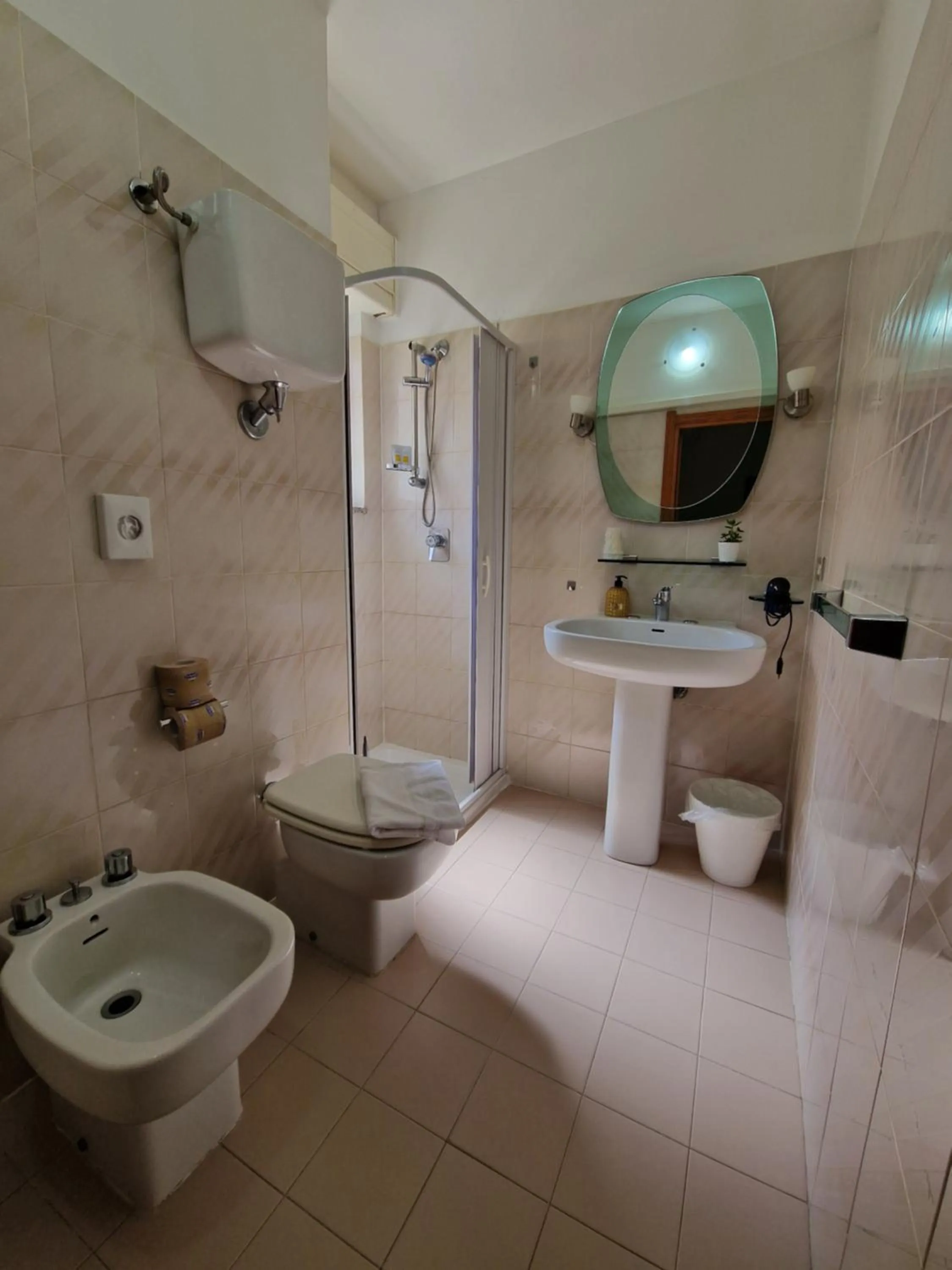 Bathroom in Hotel Mistral