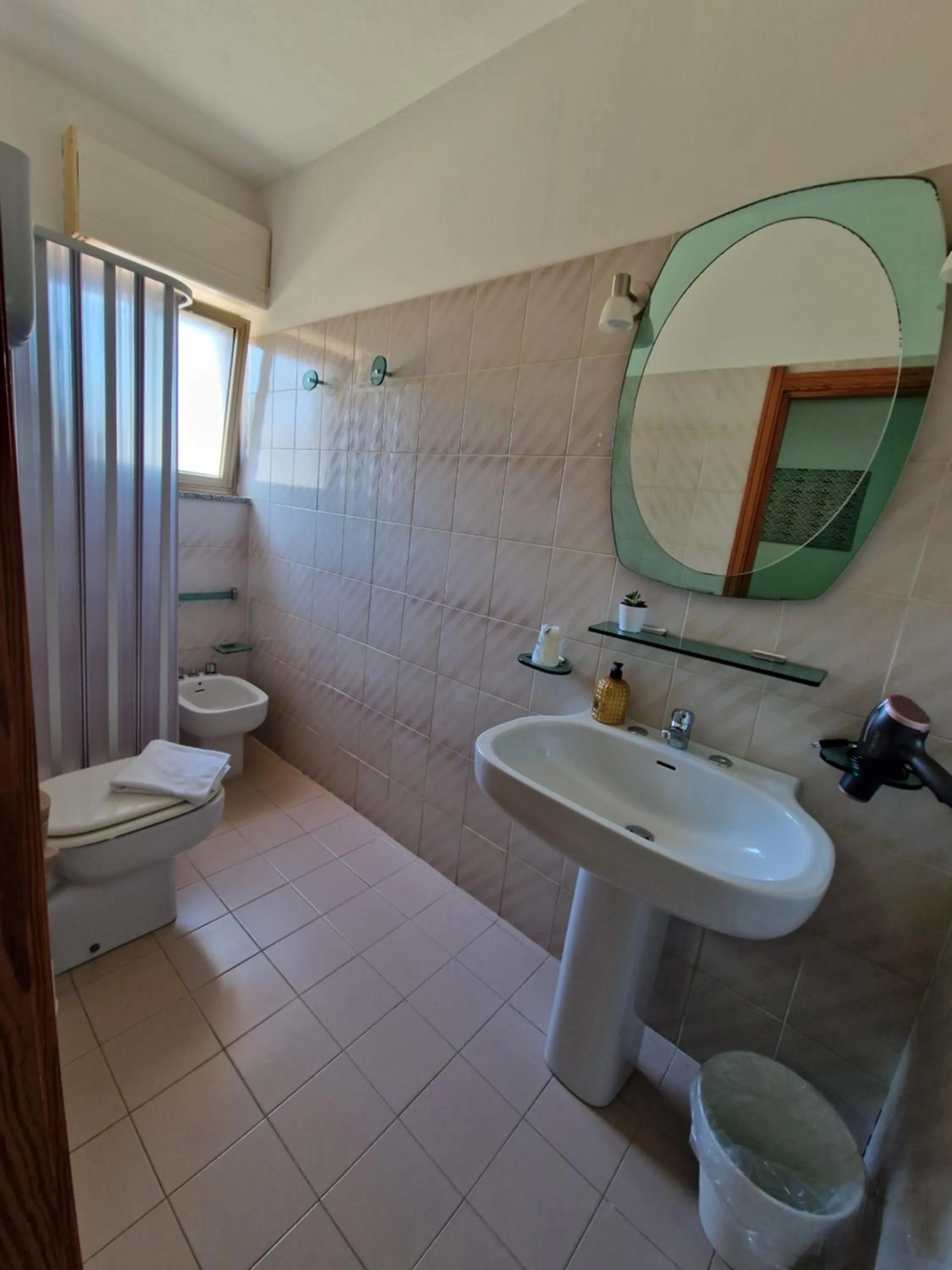 Bathroom in Hotel Mistral