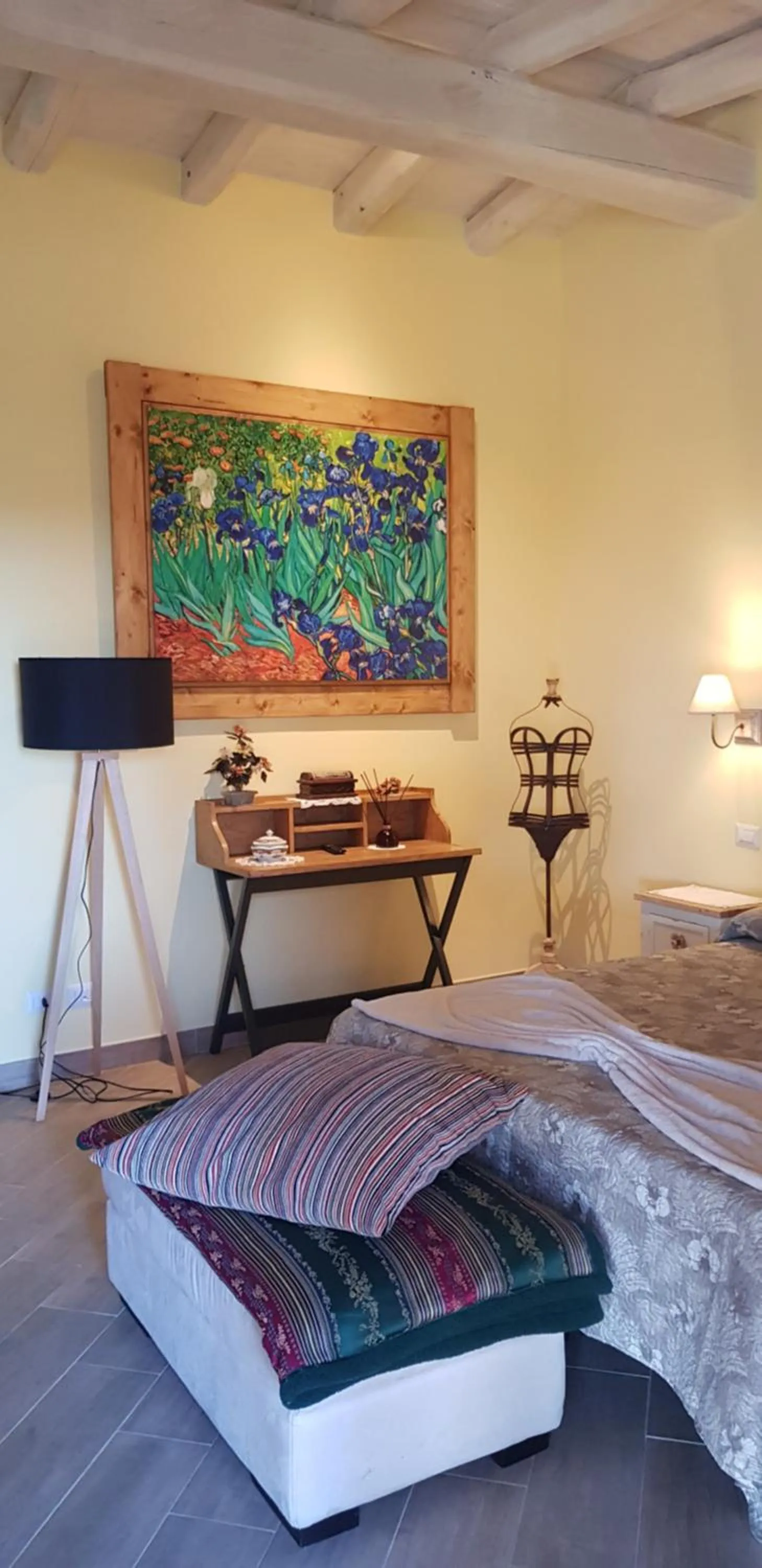 Photo of the whole room in Aquilamaior