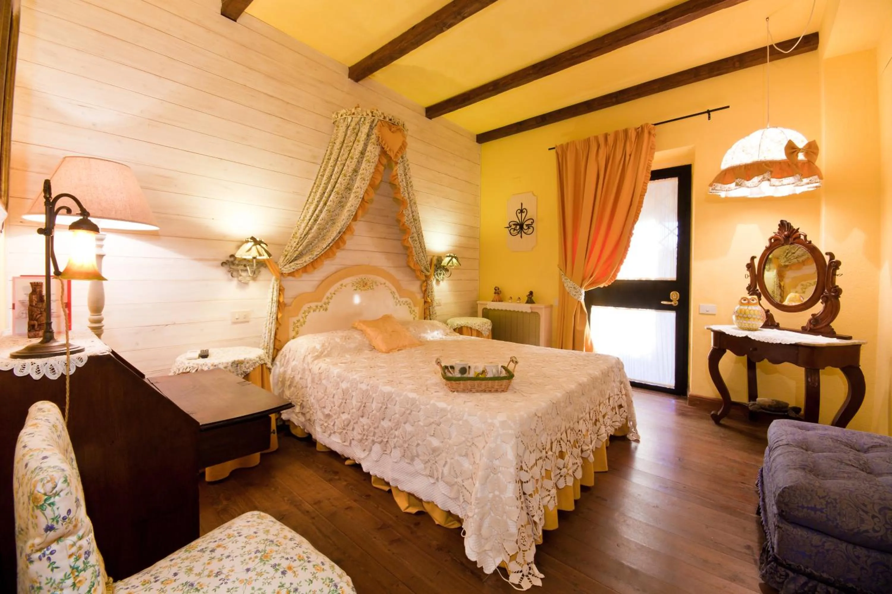 Bedroom in Aquilamaior