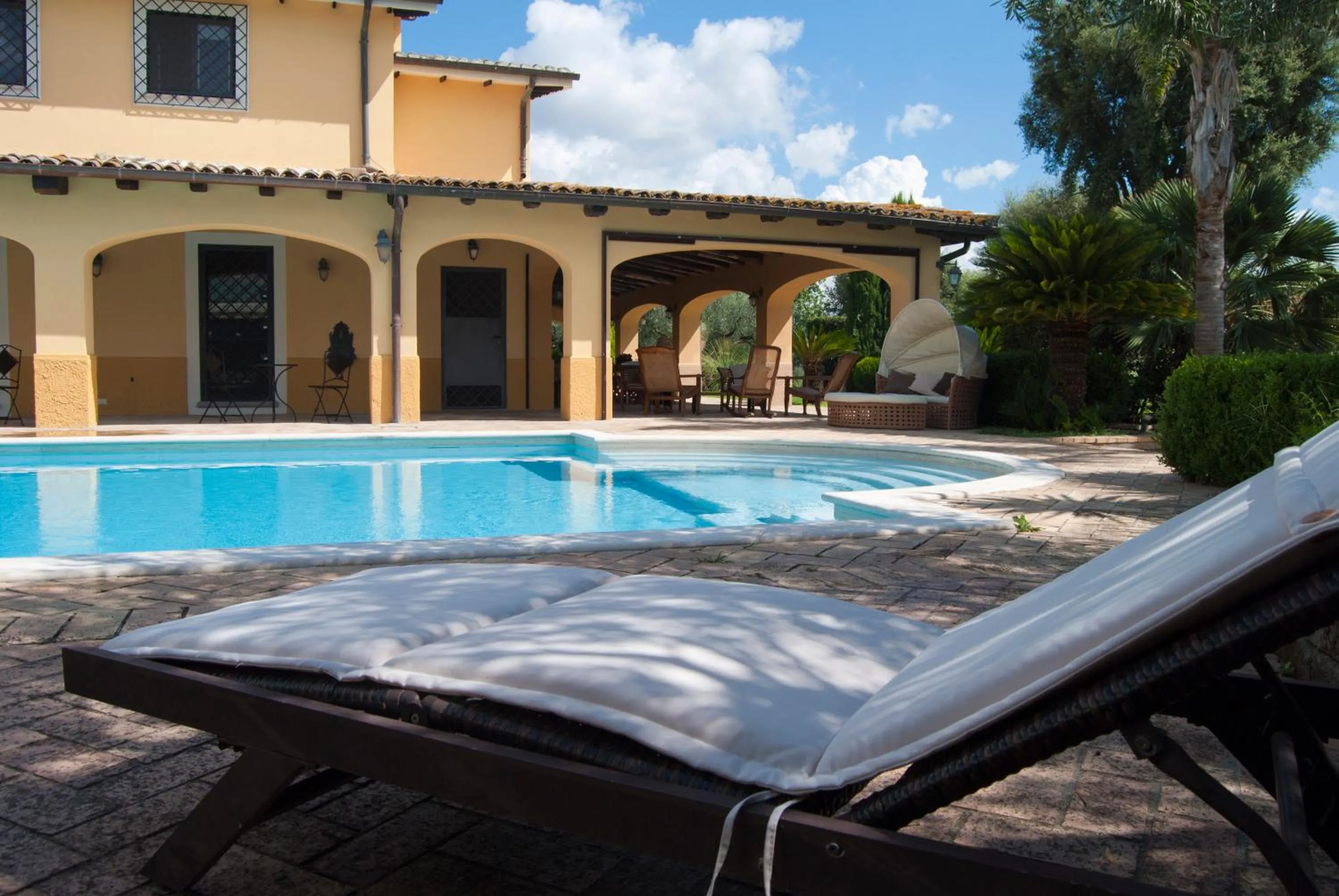 Pool view in Aquilamaior