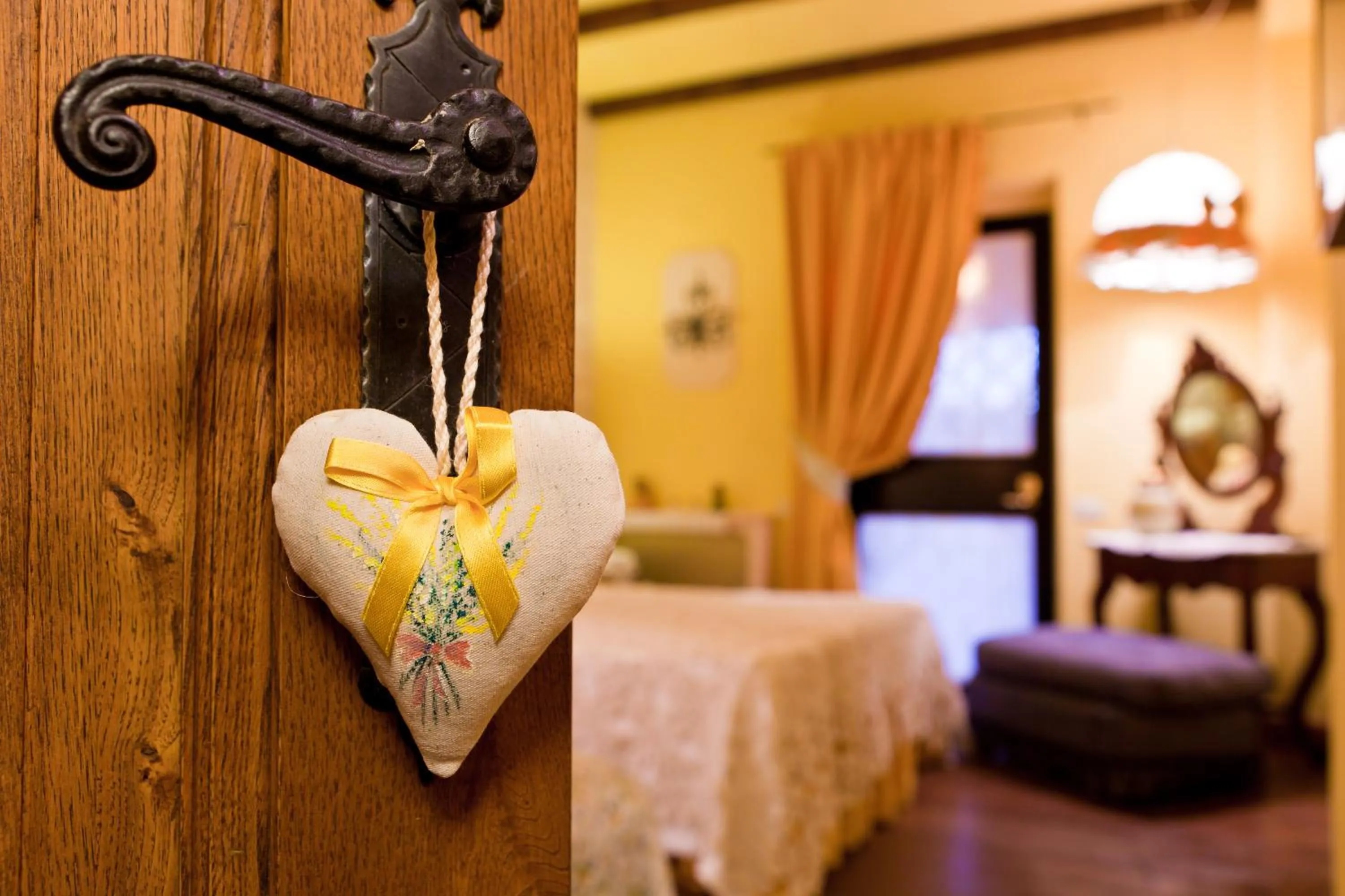 Decorative detail in Aquilamaior