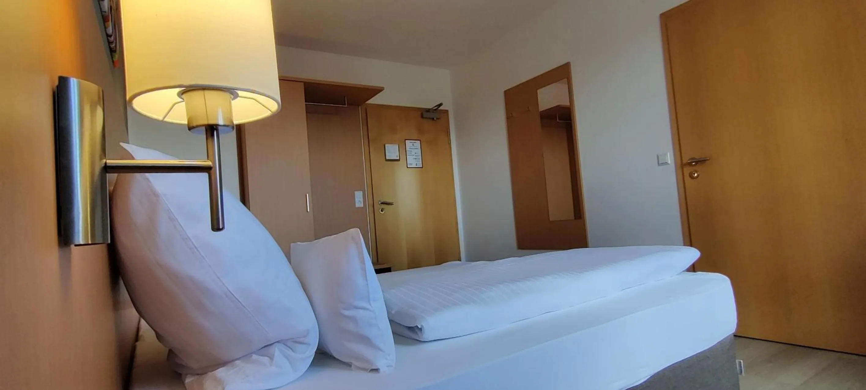 Photo of the whole room, Bed in Brigel-Hof