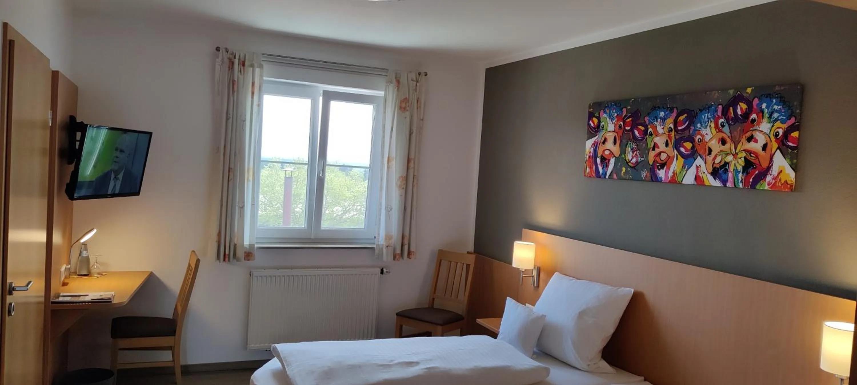 Photo of the whole room, Bed in Brigel-Hof