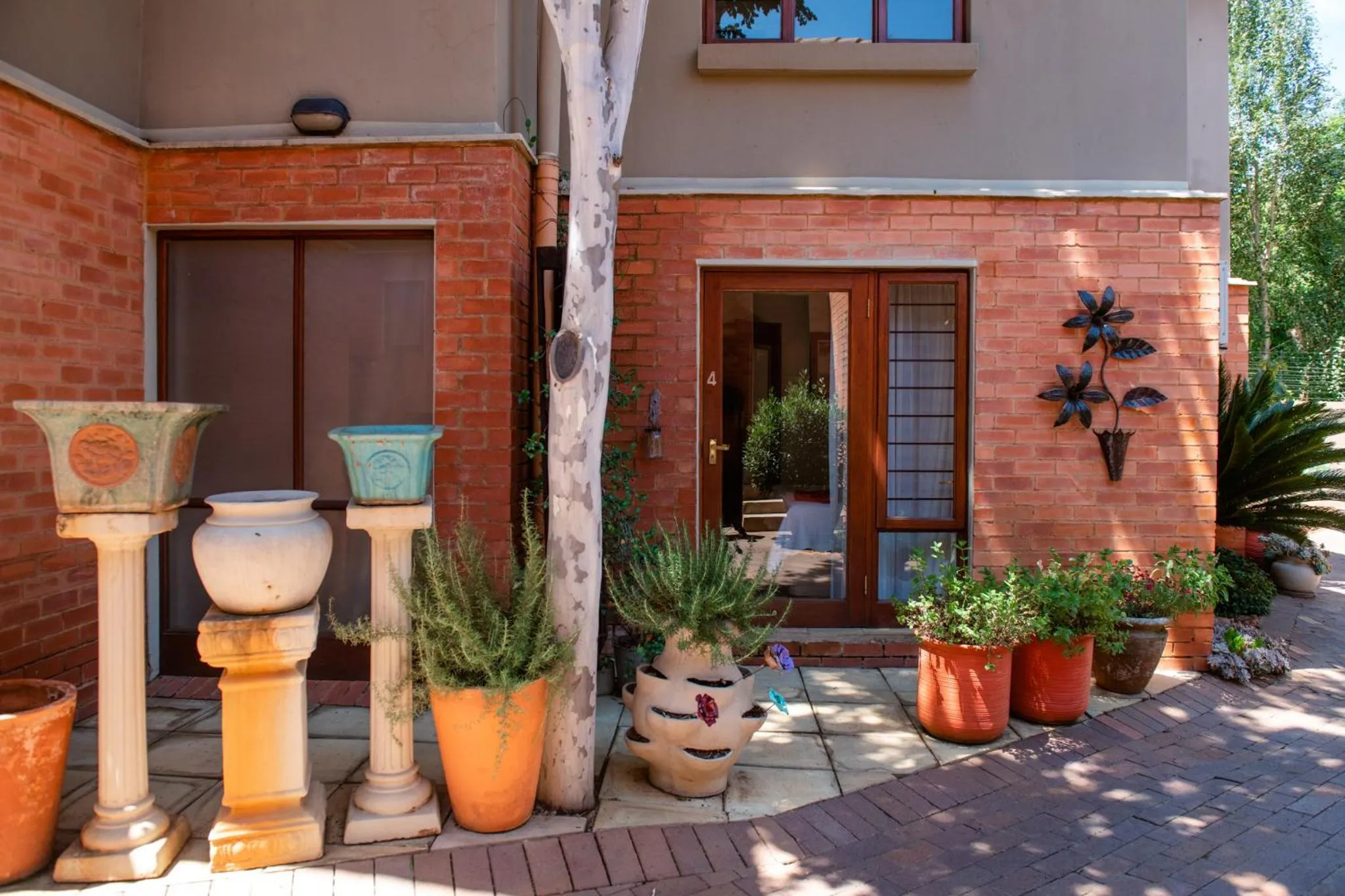 Property building in 37 on Charles