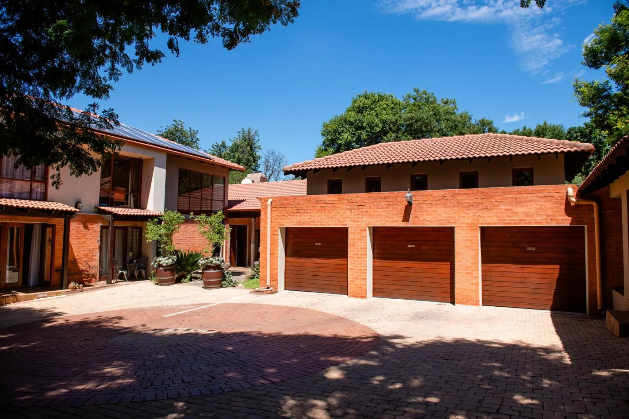 Property building in 37 on Charles