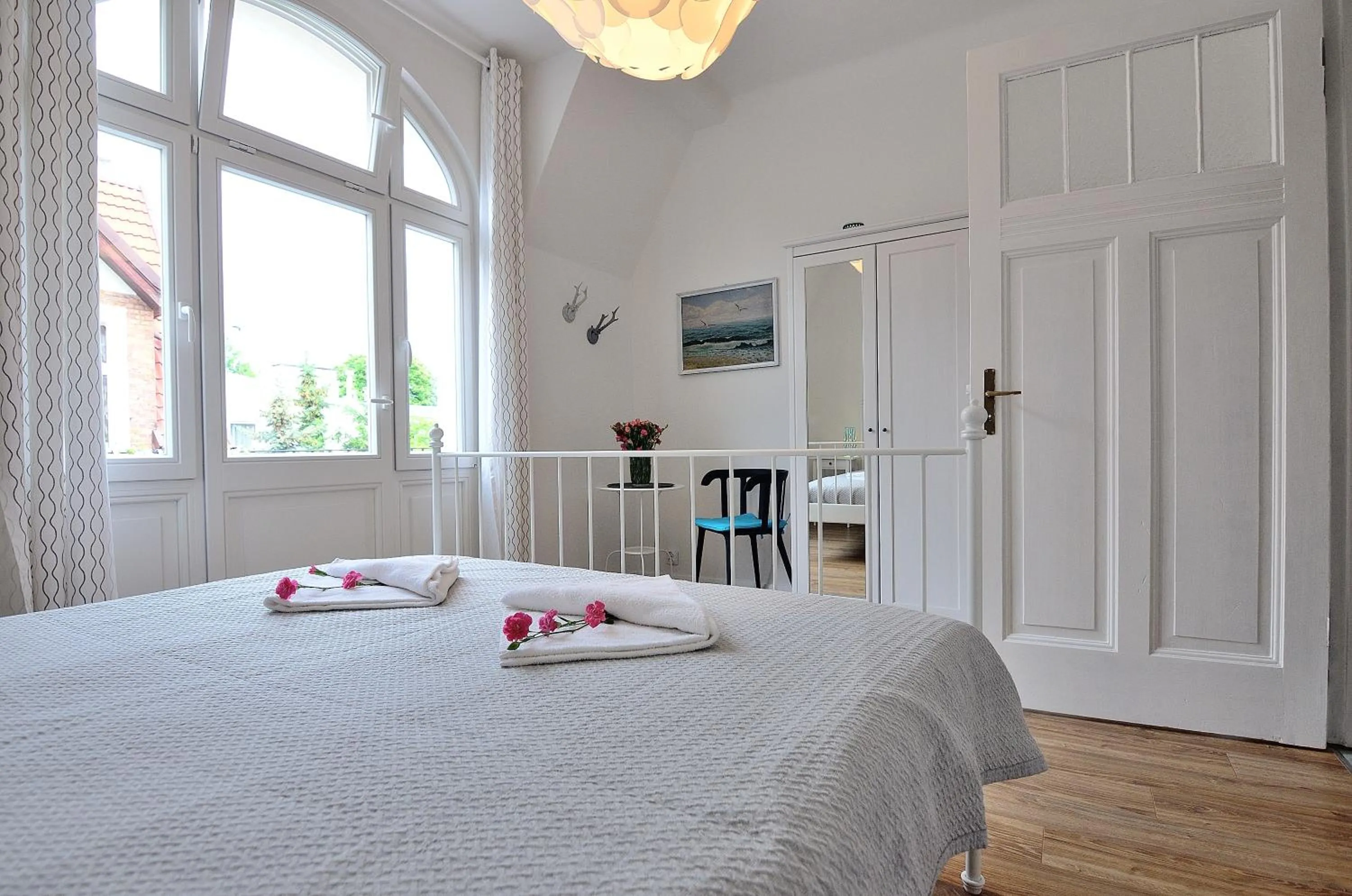 Bedroom, Bed in Victus Apartamenty, Apartamenty Adams