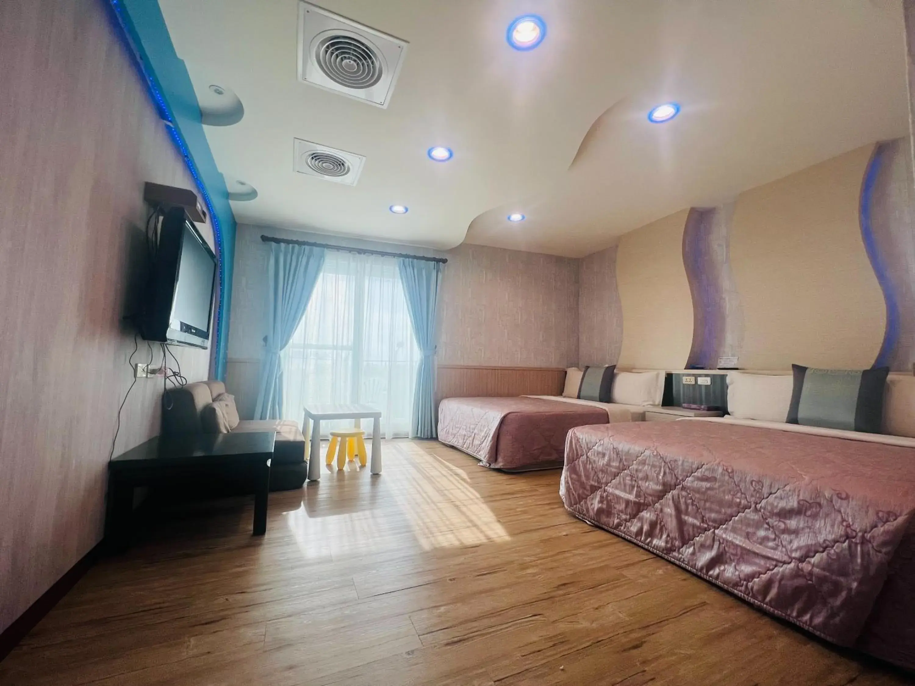 Photo of the whole room, Bed in Ibiza Inn Kenting Photo of the whole room, Bed in Ibiza Inn Kenting