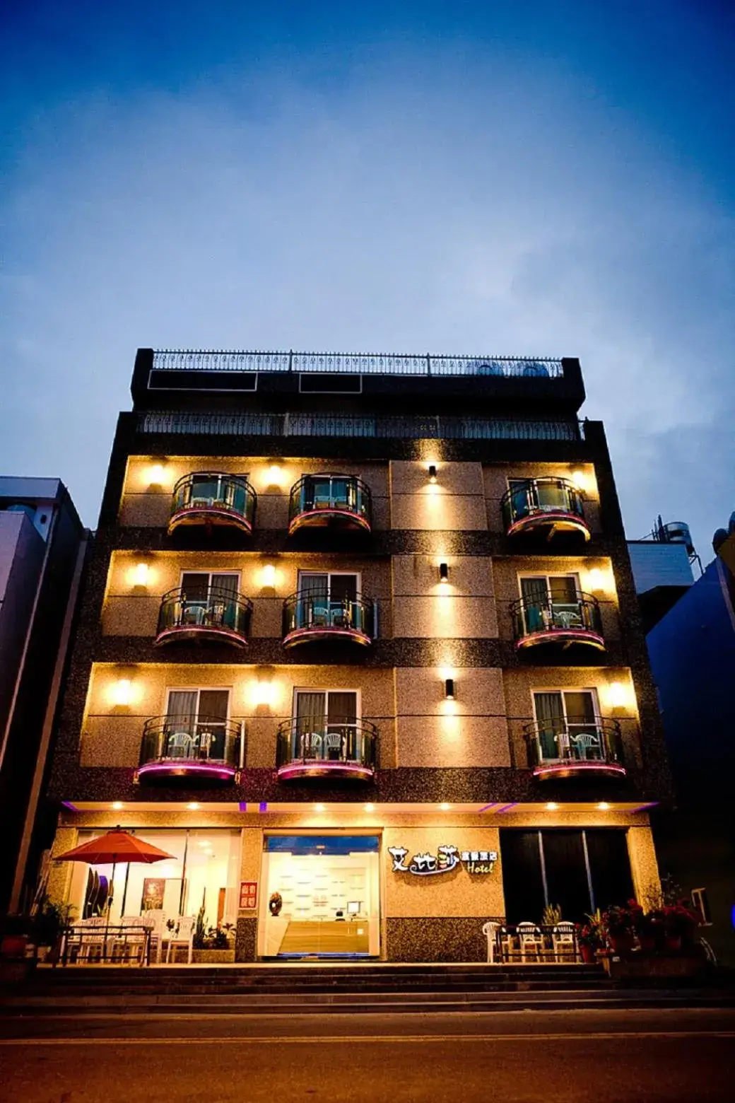 Property building in Ibiza Inn Kenting Property building in Ibiza Inn Kenting