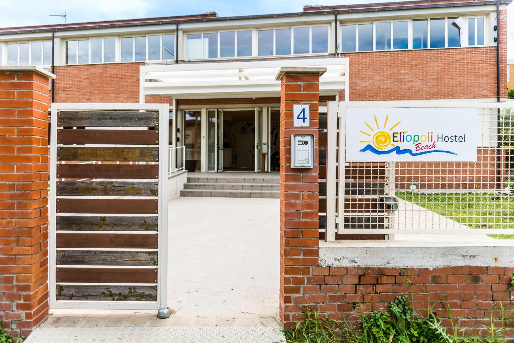 Facade/entrance in Eliopoli Beach Hostel & Restaurant