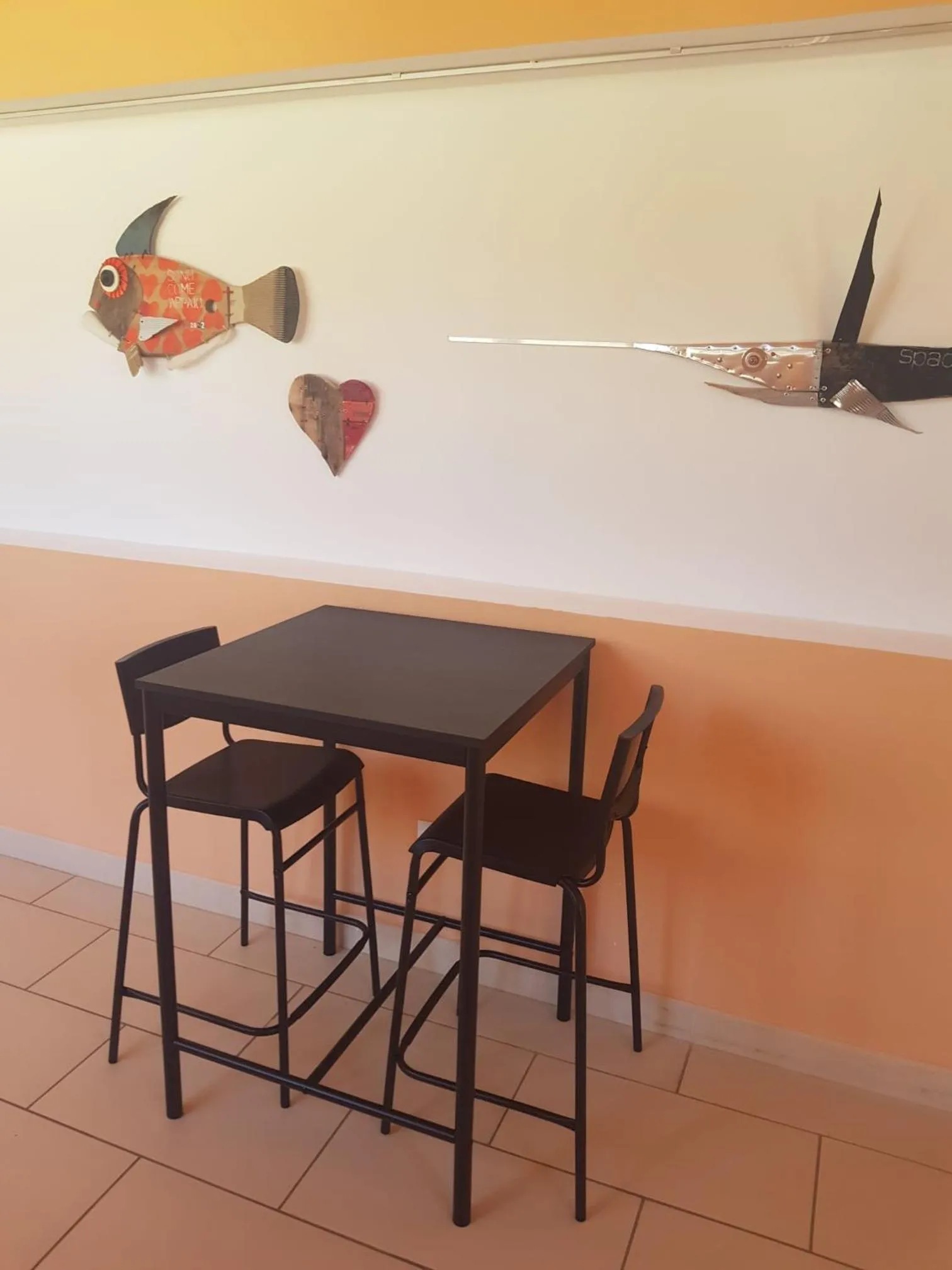 Living room in Eliopoli Beach Hostel & Restaurant