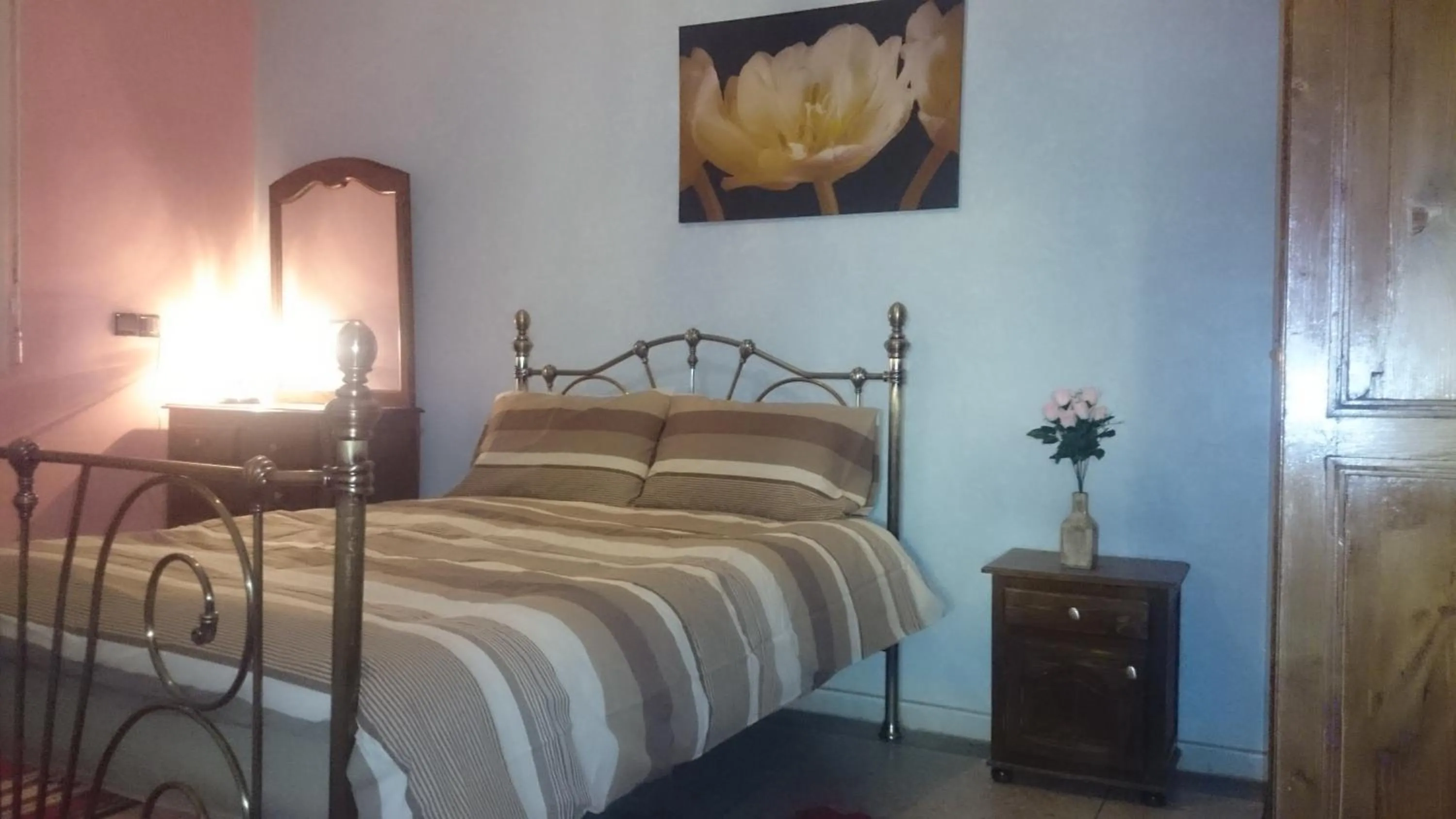 Bed in Elmenzah Apartments