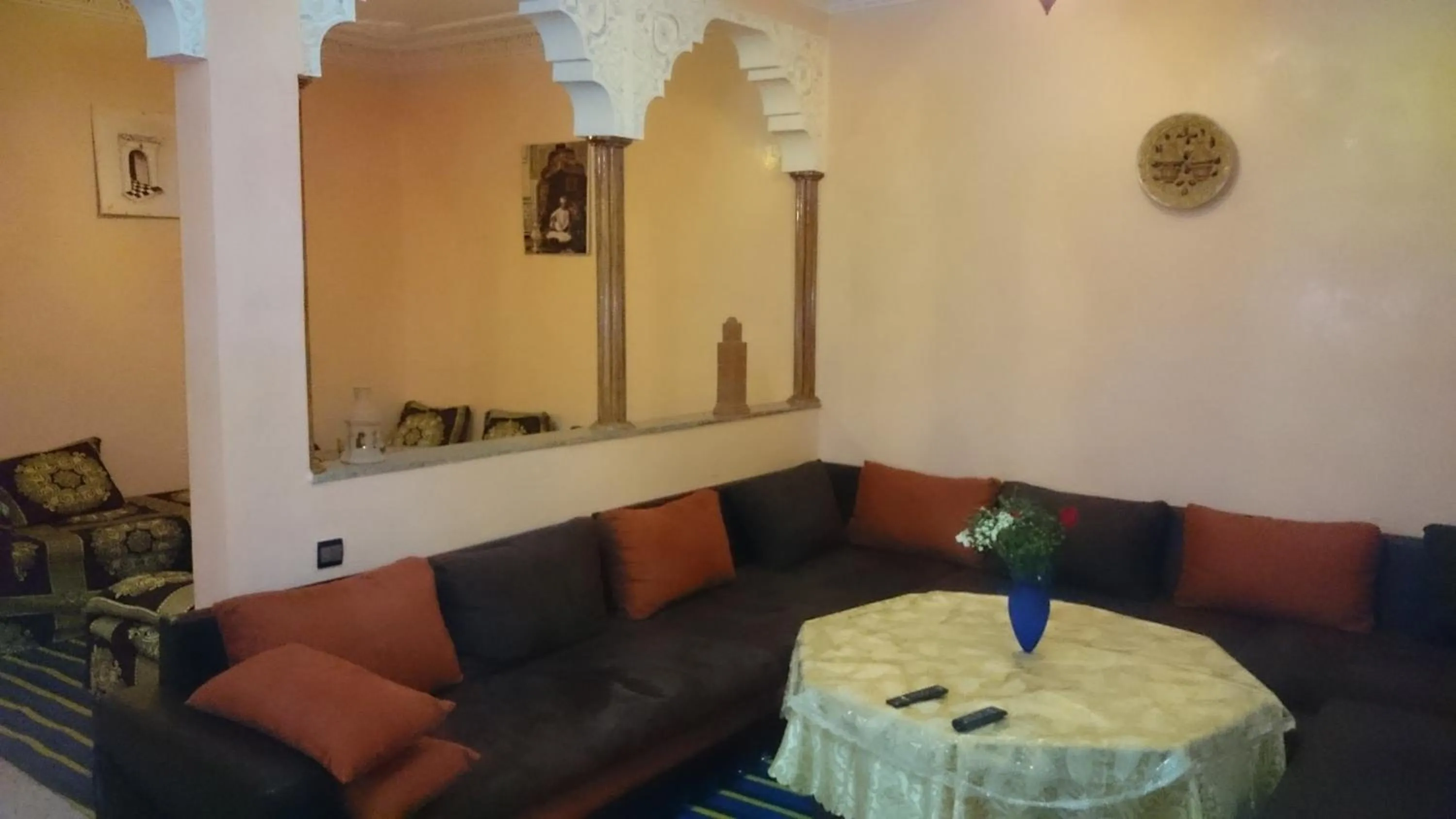 Property building in Elmenzah Apartments