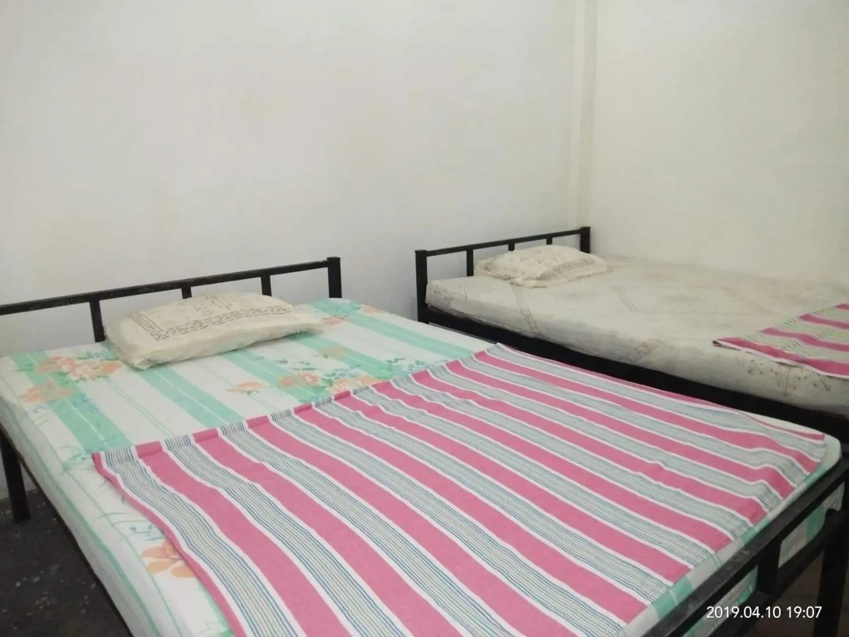 Bed in Thirumalai Park