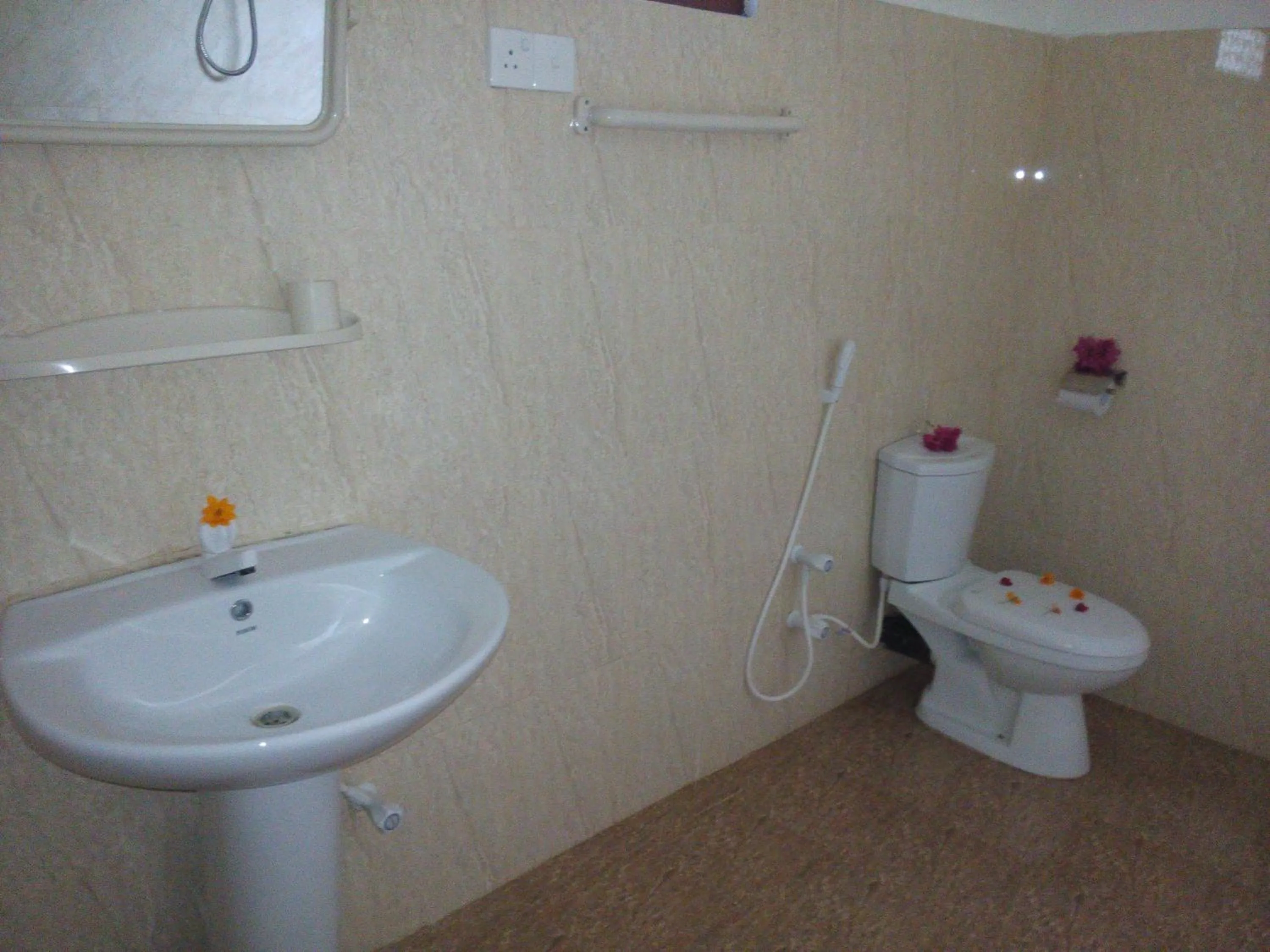Bathroom in Thirumalai Park