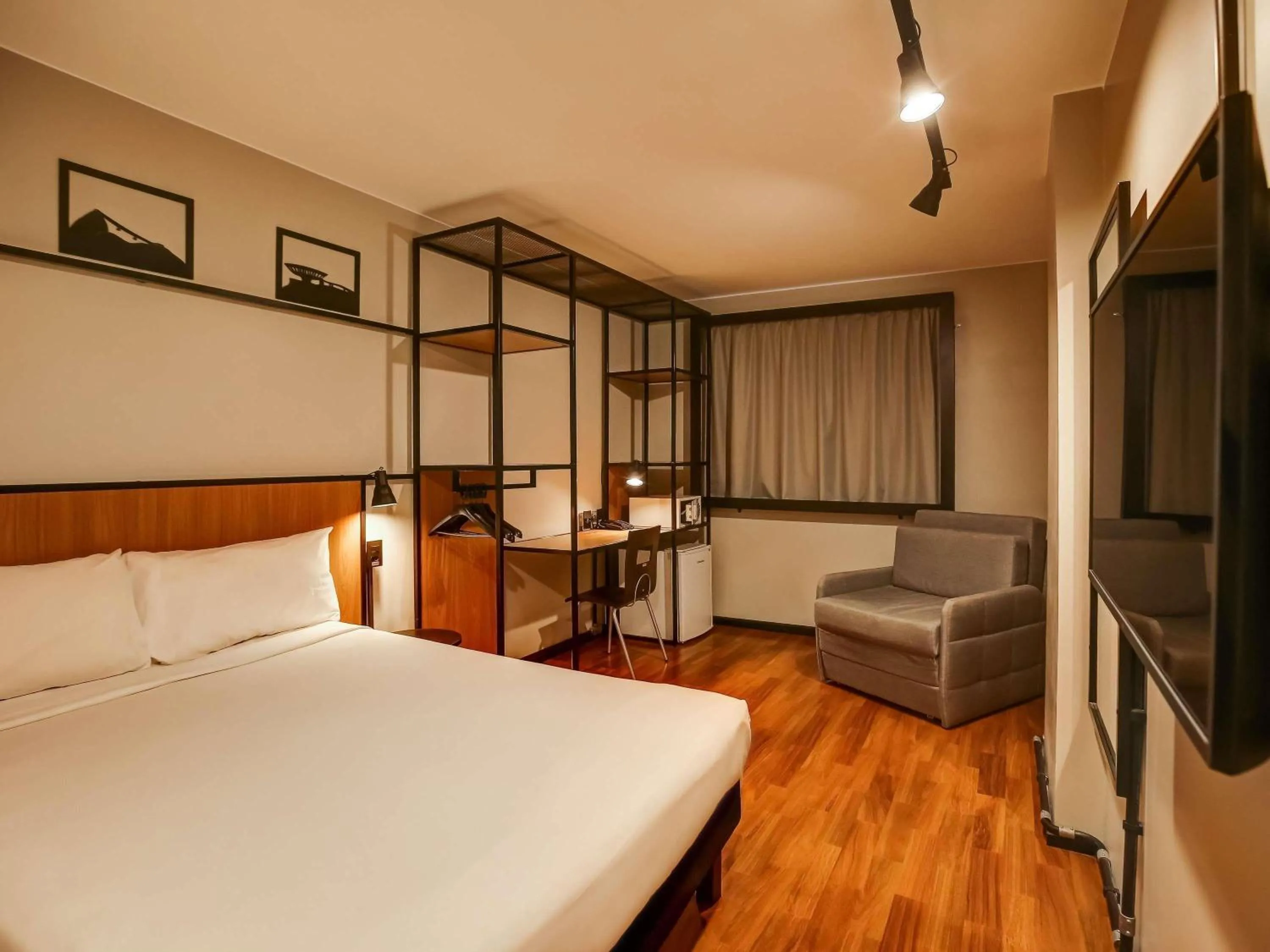 Bedroom, Bed in ibis Copacabana Posto 2