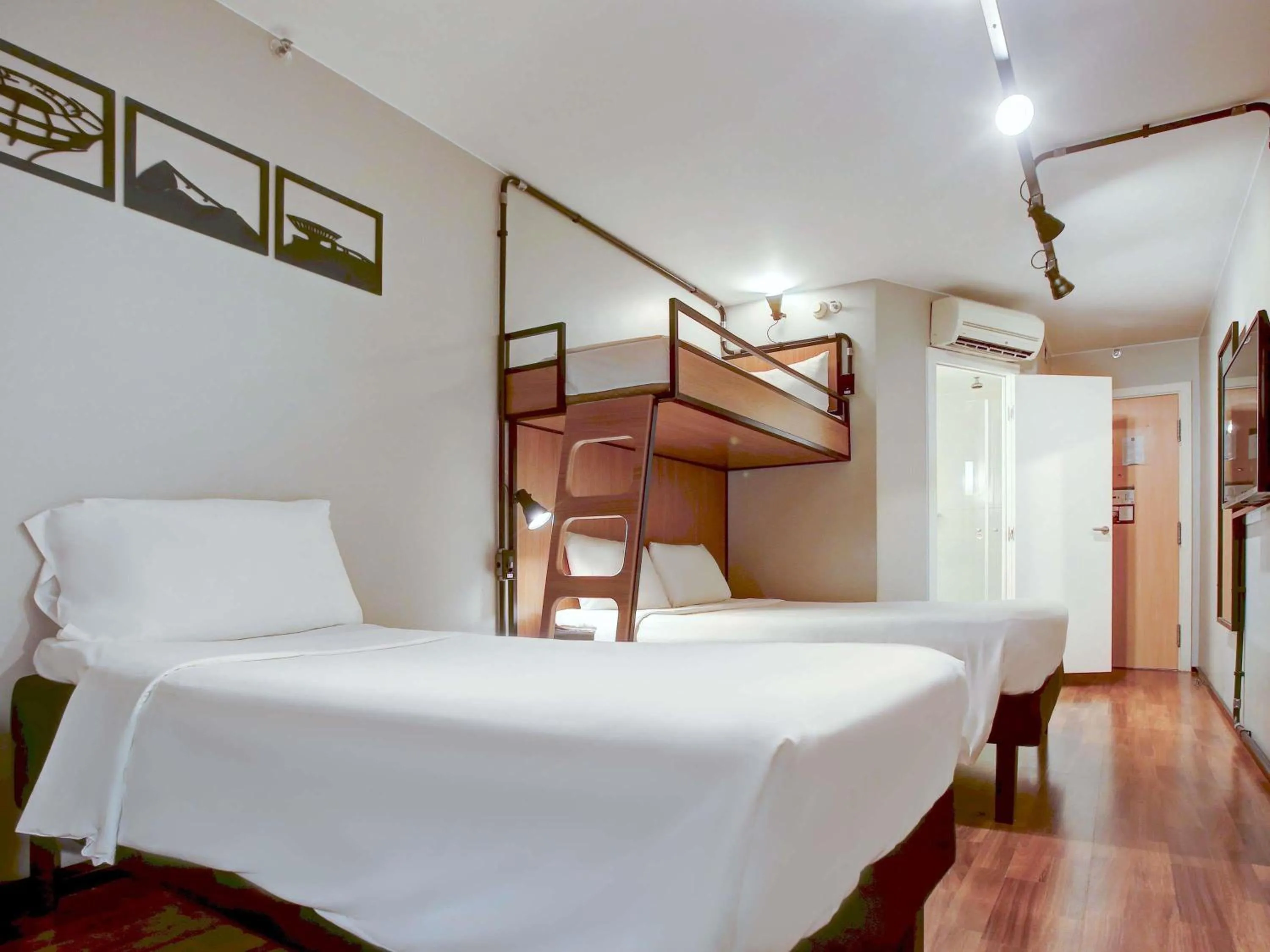 Bedroom, Bed in ibis Copacabana Posto 2